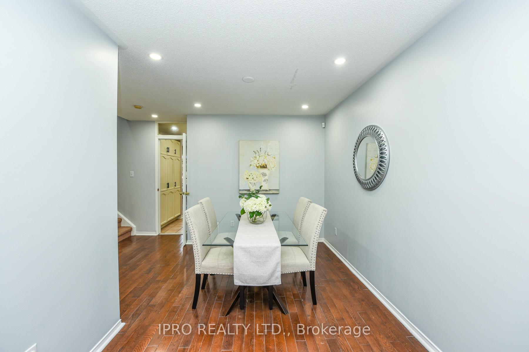 Photo 25 of 22 Desert Sand Drive, Brampton, Sandringham-Wellington — HOMEH