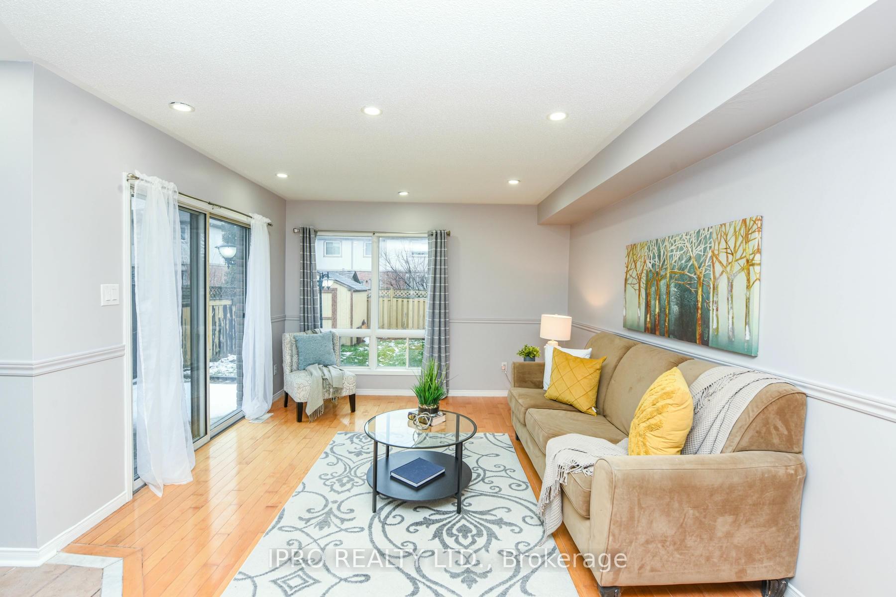 Photo 30 of 22 Desert Sand Drive, Brampton, Sandringham-Wellington — HOMEH