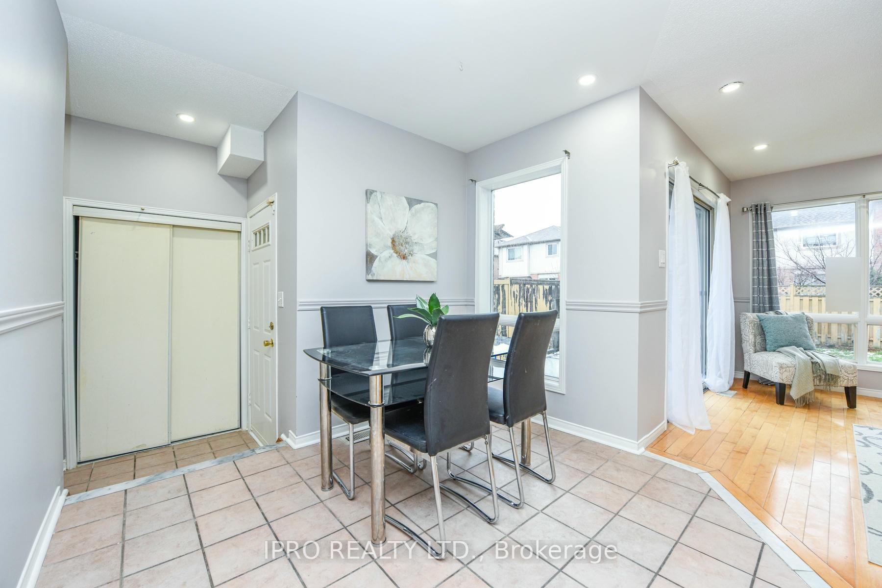 Photo 29 of 22 Desert Sand Drive, Brampton, Sandringham-Wellington — HOMEH