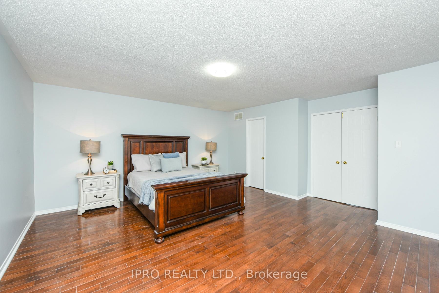 Photo 7 of 22 Desert Sand Drive, Brampton, Sandringham-Wellington — HOMEH