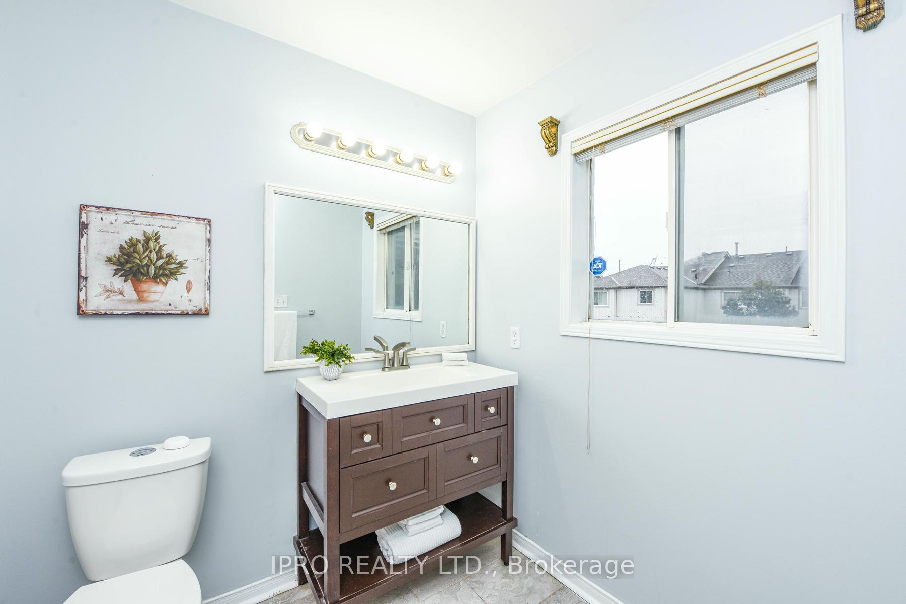 Photo 20 of 22 Desert Sand Drive, Brampton, Sandringham-Wellington — HOMEH