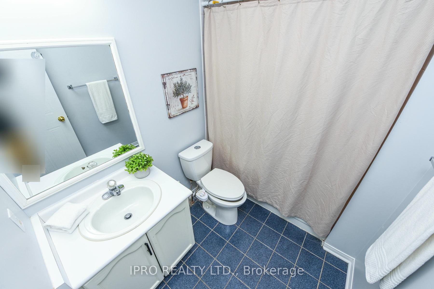 Photo 19 of 22 Desert Sand Drive, Brampton, Sandringham-Wellington — HOMEH