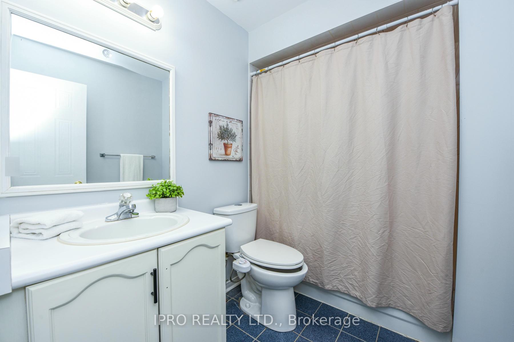Photo 14 of 22 Desert Sand Drive, Brampton, Sandringham-Wellington — HOMEH