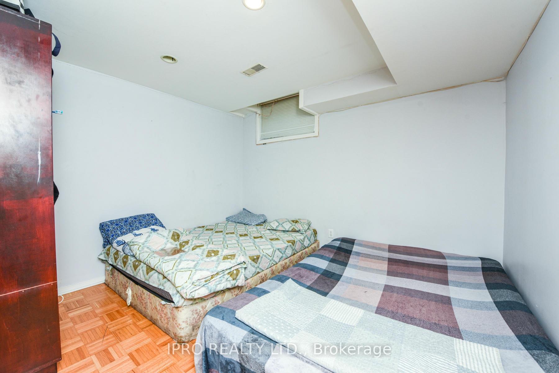 Photo 16 of 22 Desert Sand Drive, Brampton, Sandringham-Wellington — HOMEH