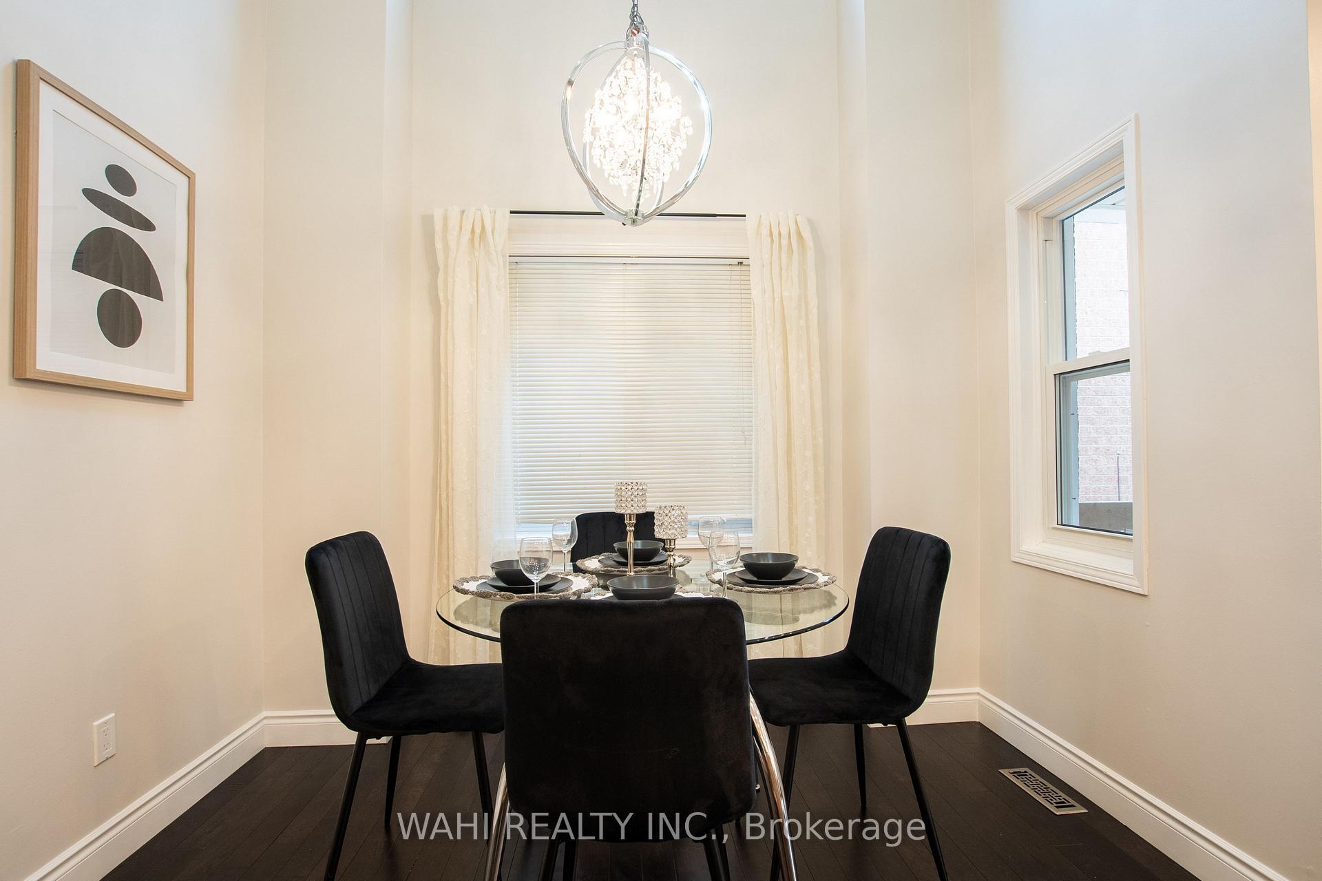 Photo 3 of 45 Harnesworth Crescent, Hamilton, Waterdown — HOMEH
