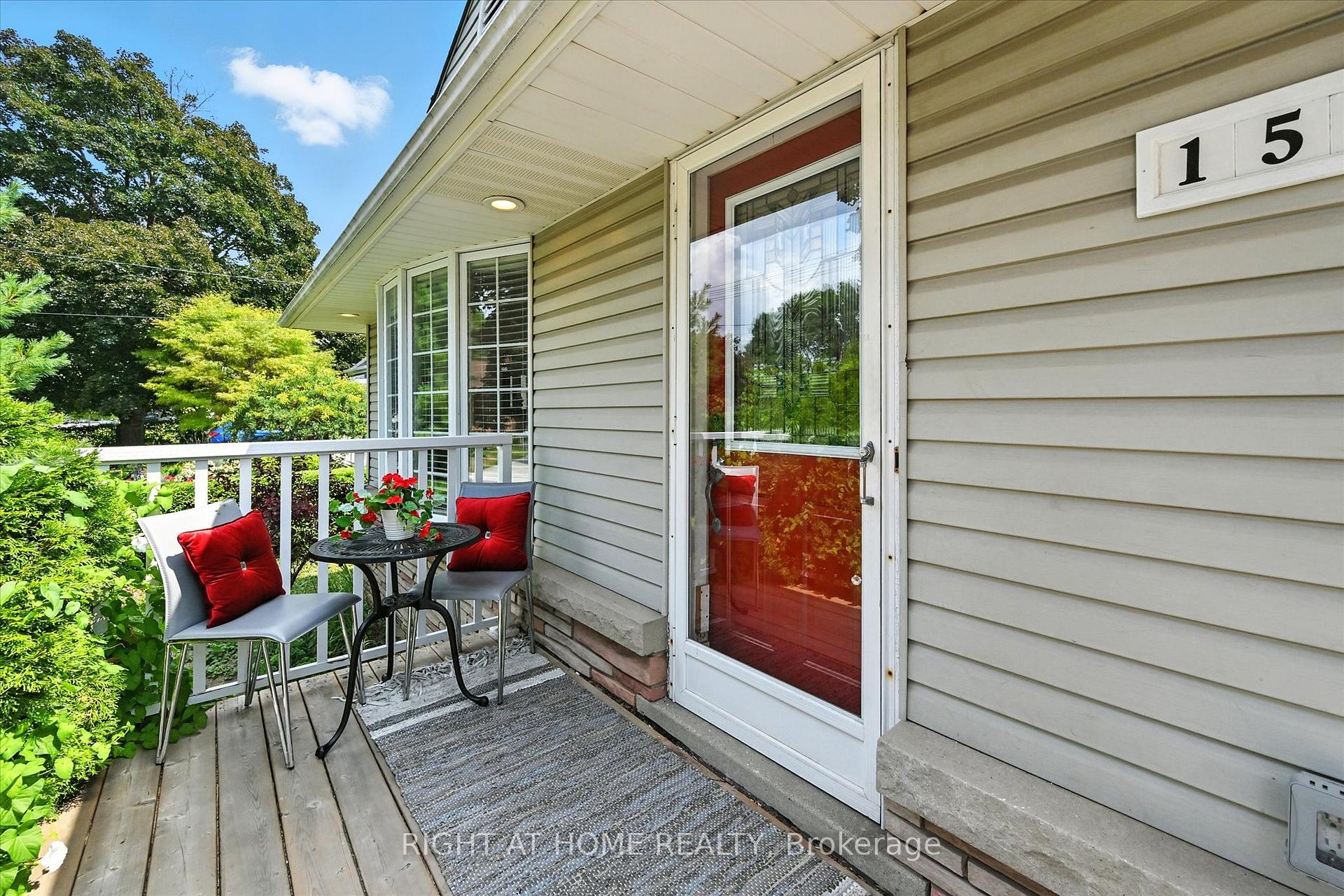 Photo 4 of 157 West 19th Street, Hamilton, Buchanan — HOMEH