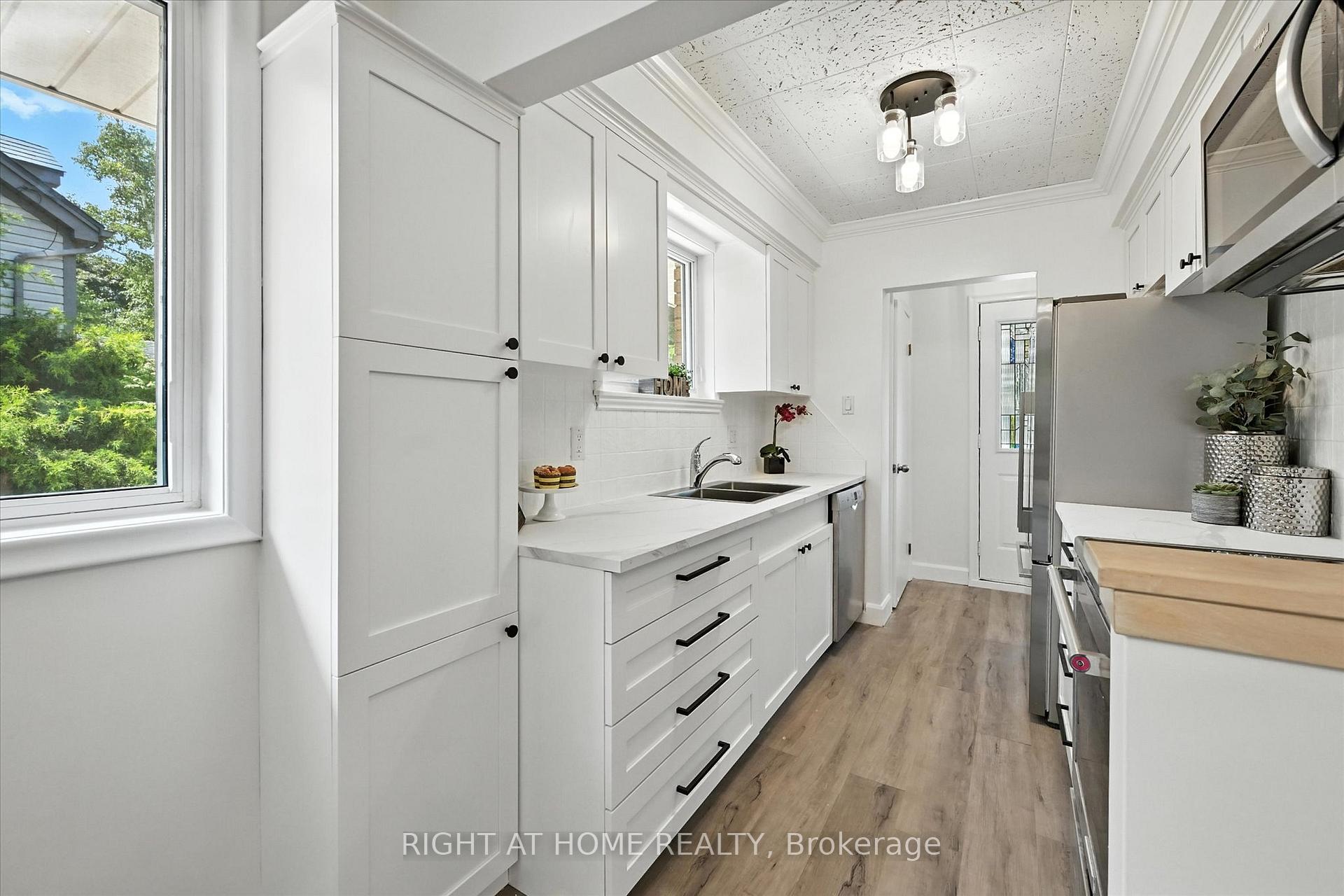 Photo 13 of 157 West 19th Street, Hamilton, Buchanan — HOMEH