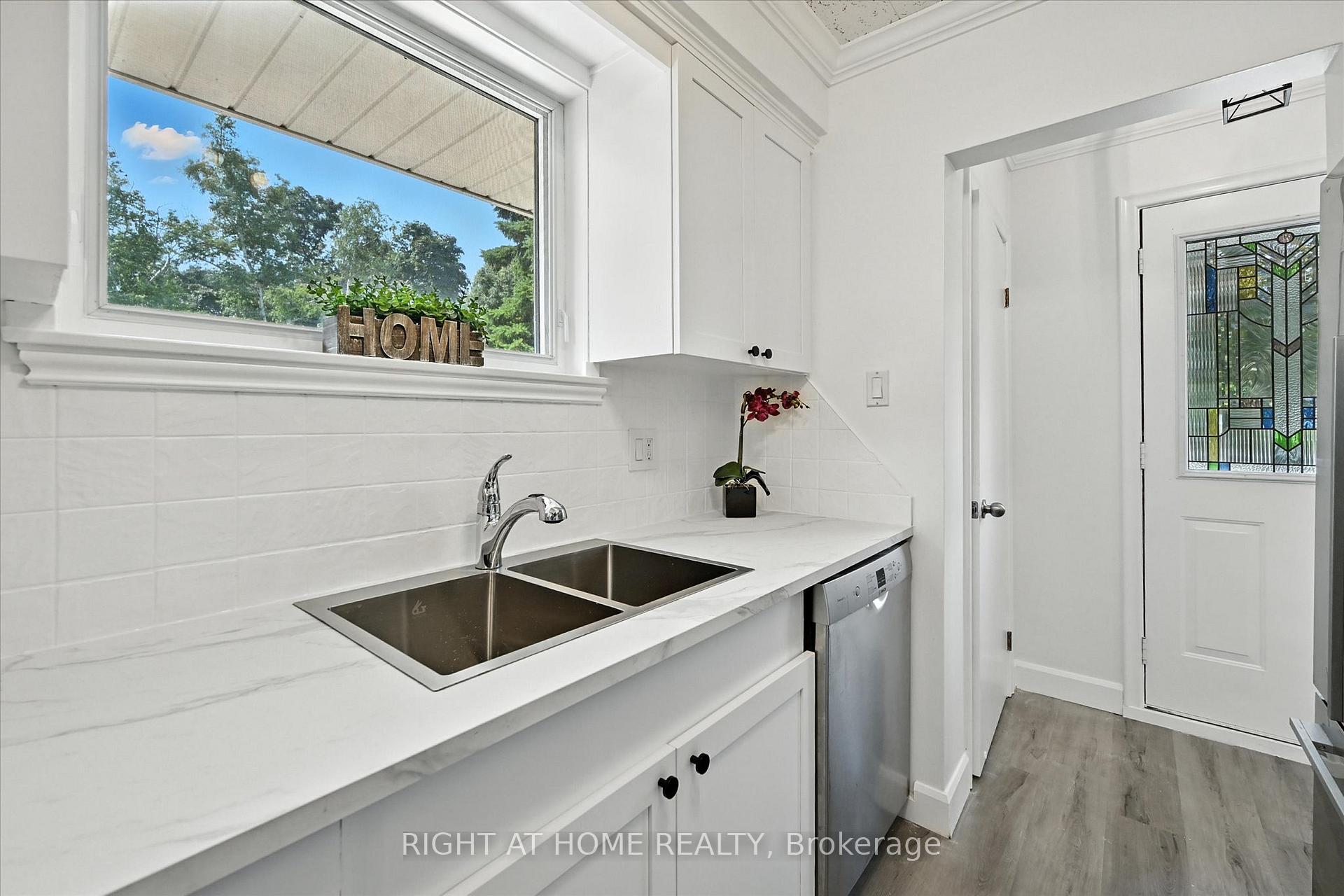 Photo 15 of 157 West 19th Street, Hamilton, Buchanan — HOMEH