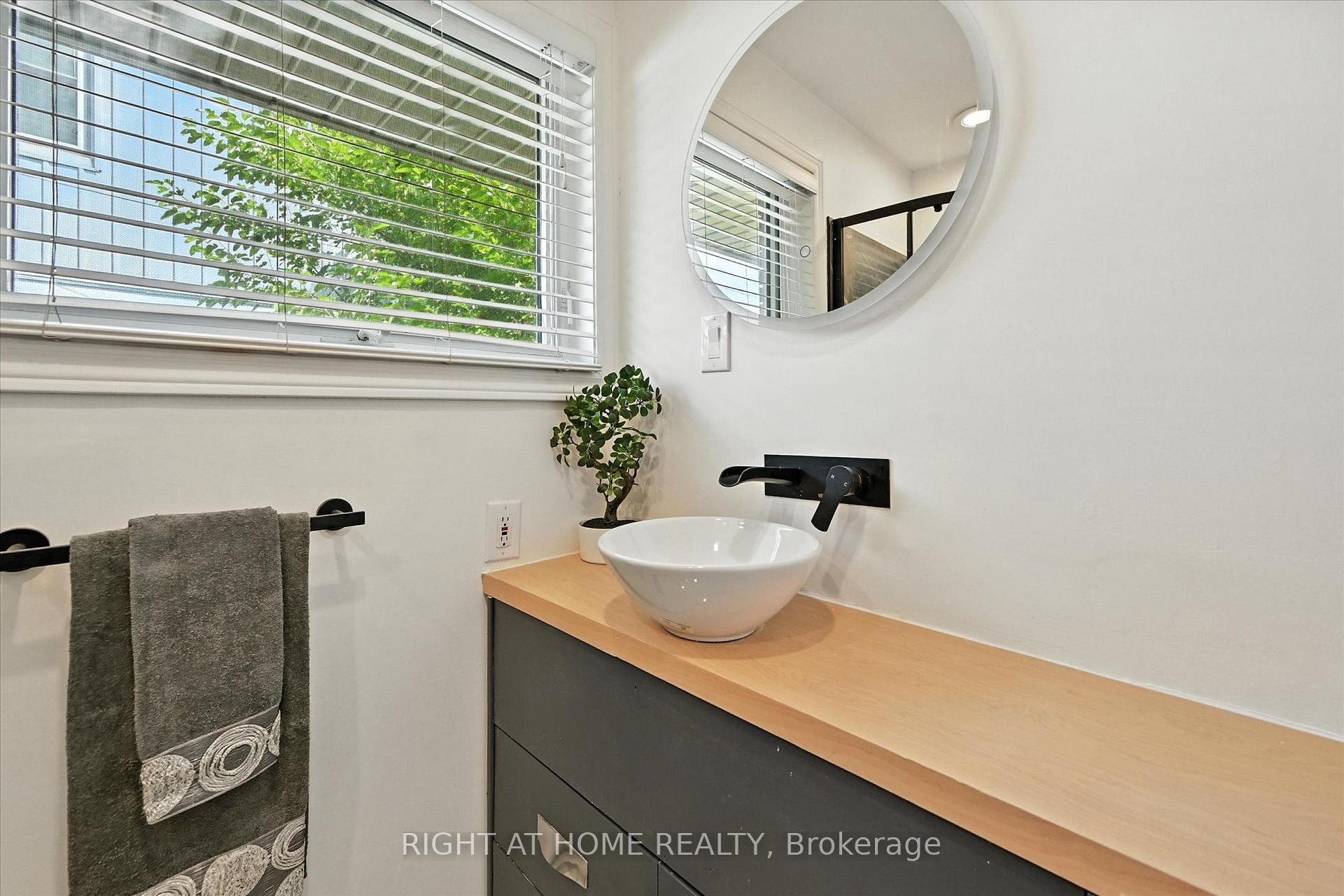 Photo 26 of 157 West 19th Street, Hamilton, Buchanan — HOMEH