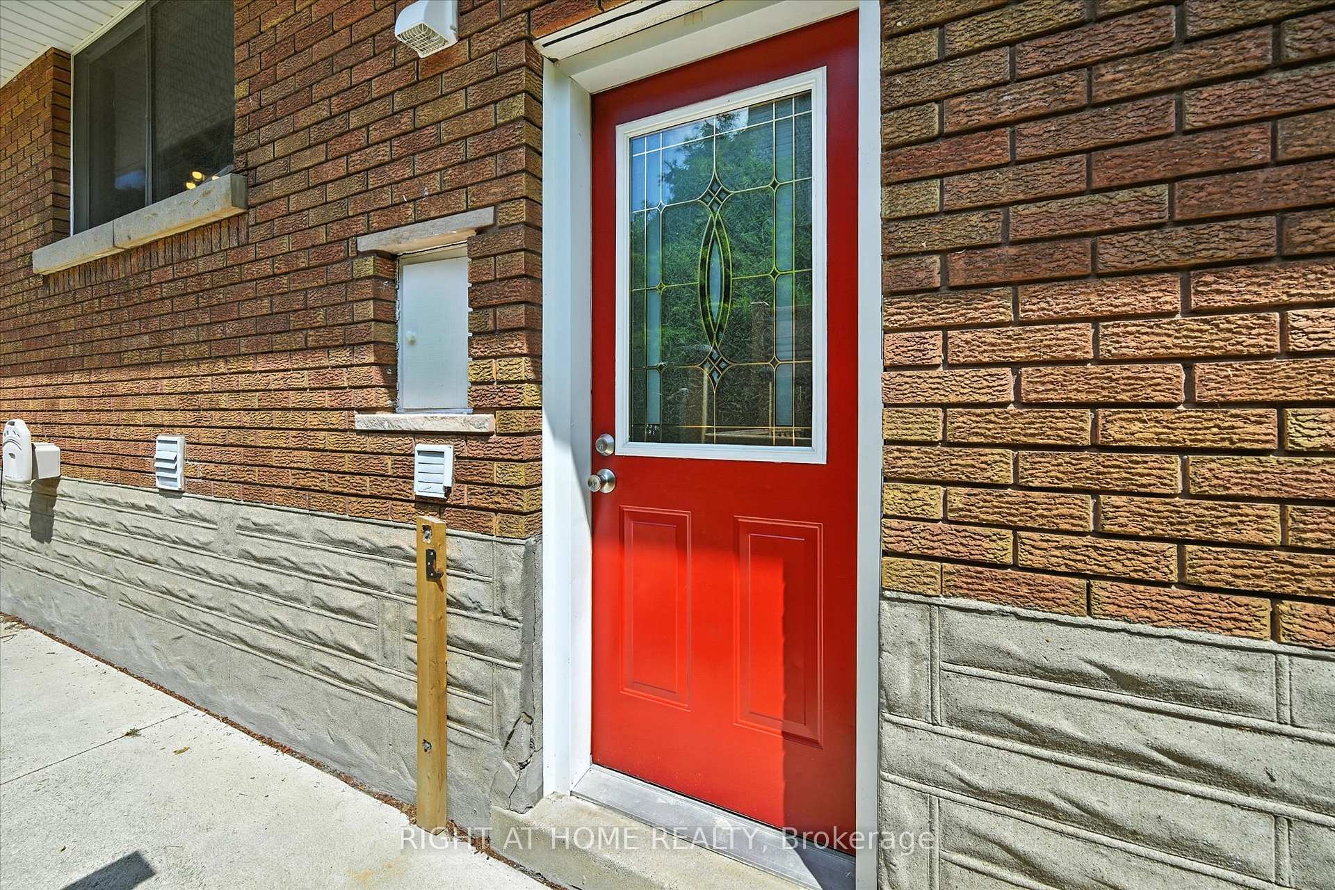 Photo 28 of 157 West 19th Street, Hamilton, Buchanan — HOMEH