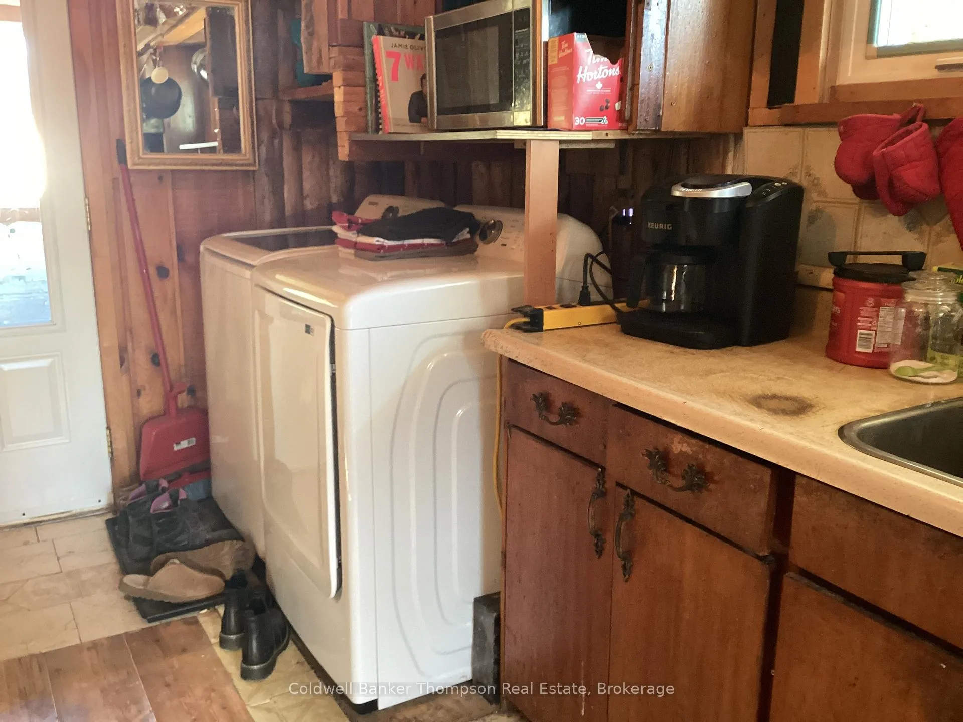 Photo 3 of 204 Queen Street, Burk's Falls — HOMEH