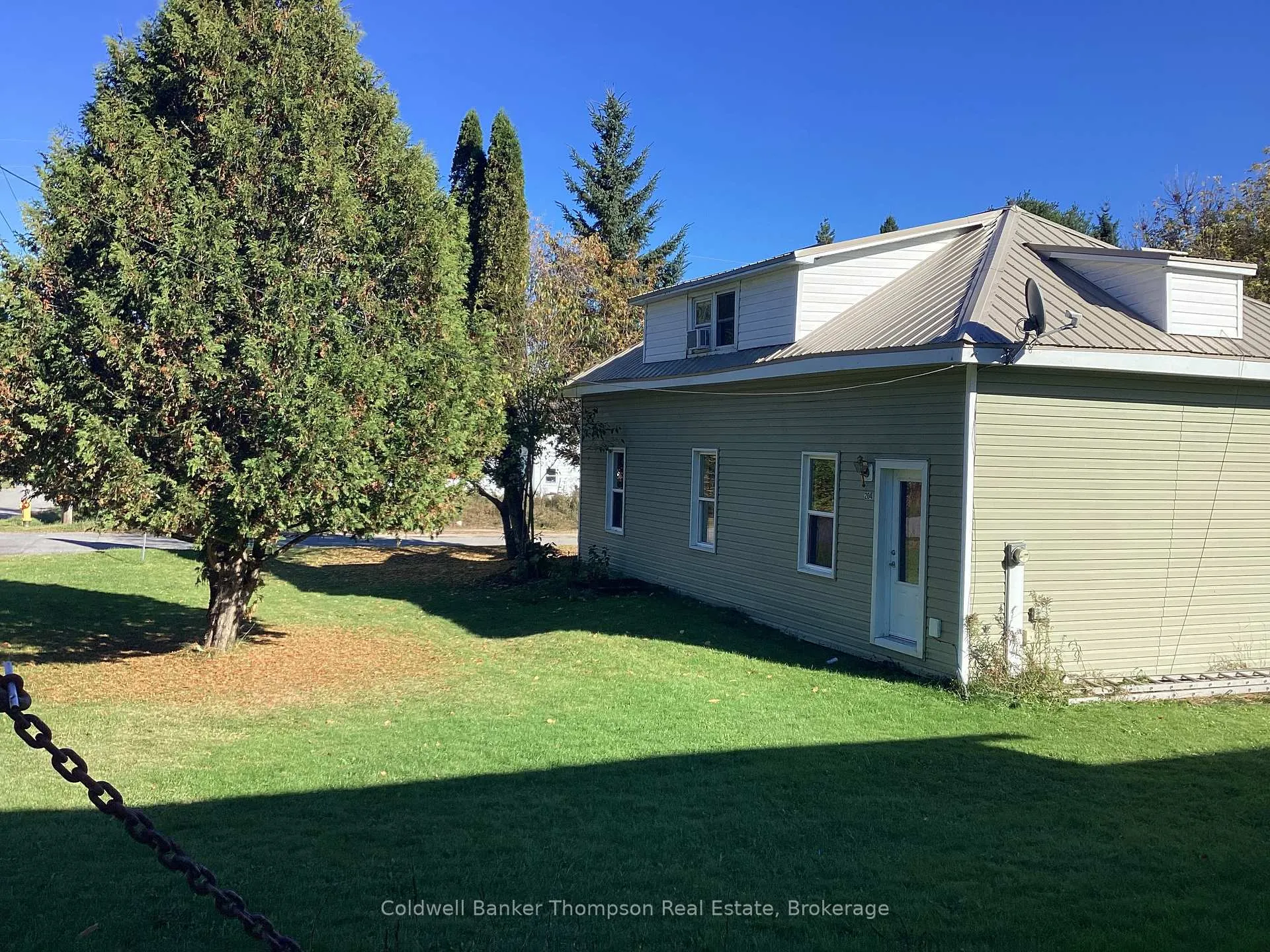 Photo 13 of 204 Queen Street, Burk's Falls — HOMEH