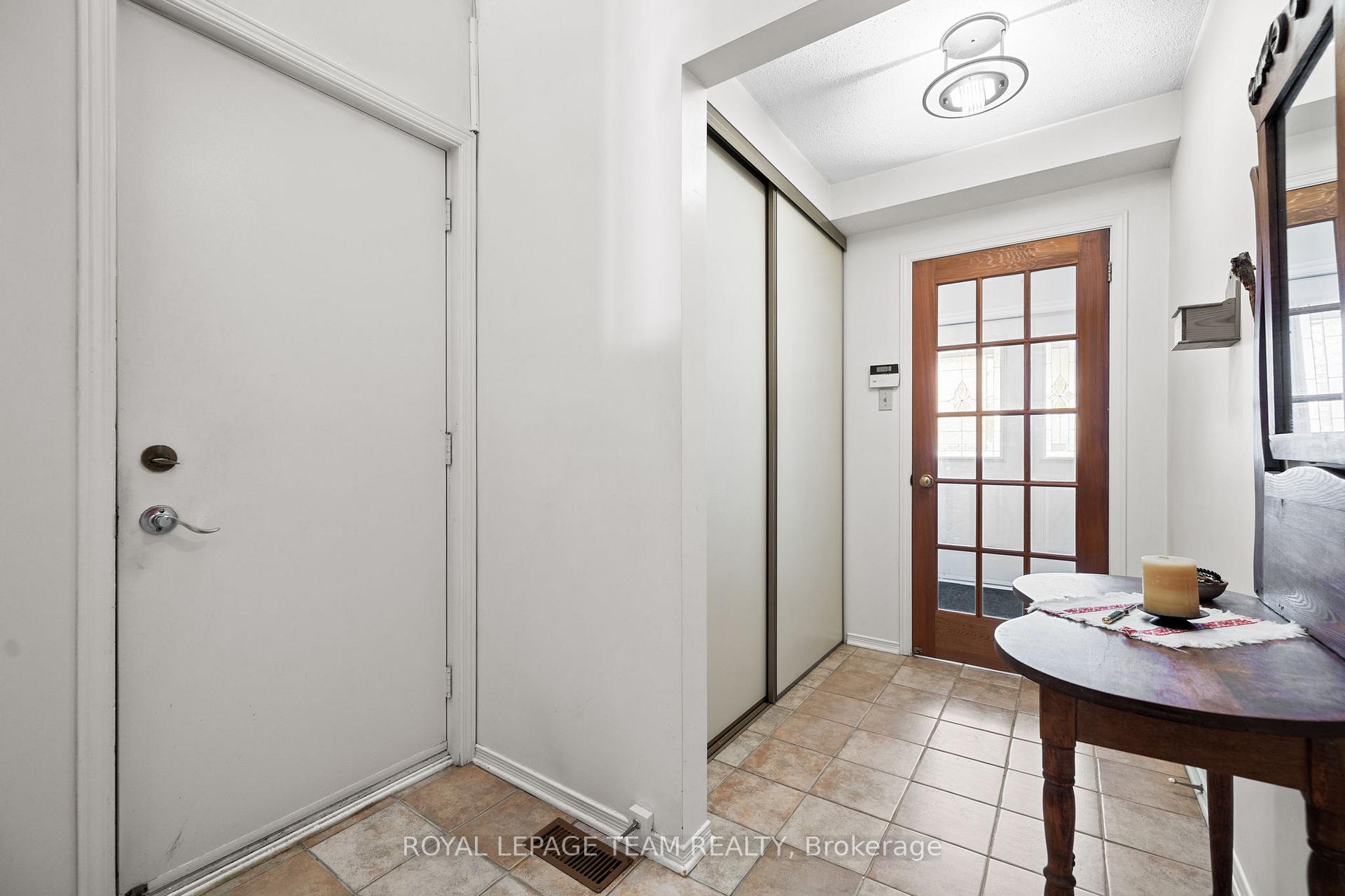 Photo 5 of Unit 41, 82 Winbro Avenue, Ottawa, Hunt Club/Western Community — HOMEH