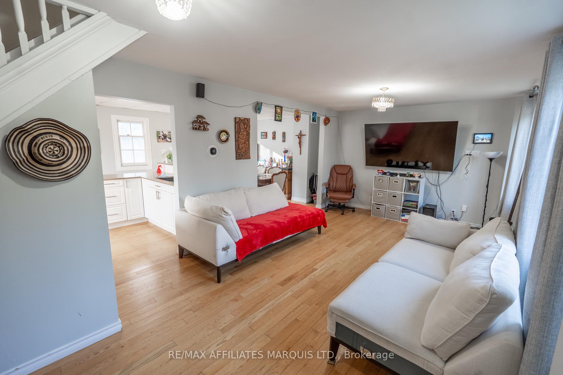Photo 1 of 41 Twelfth Street E, Cornwall — HOMEH
