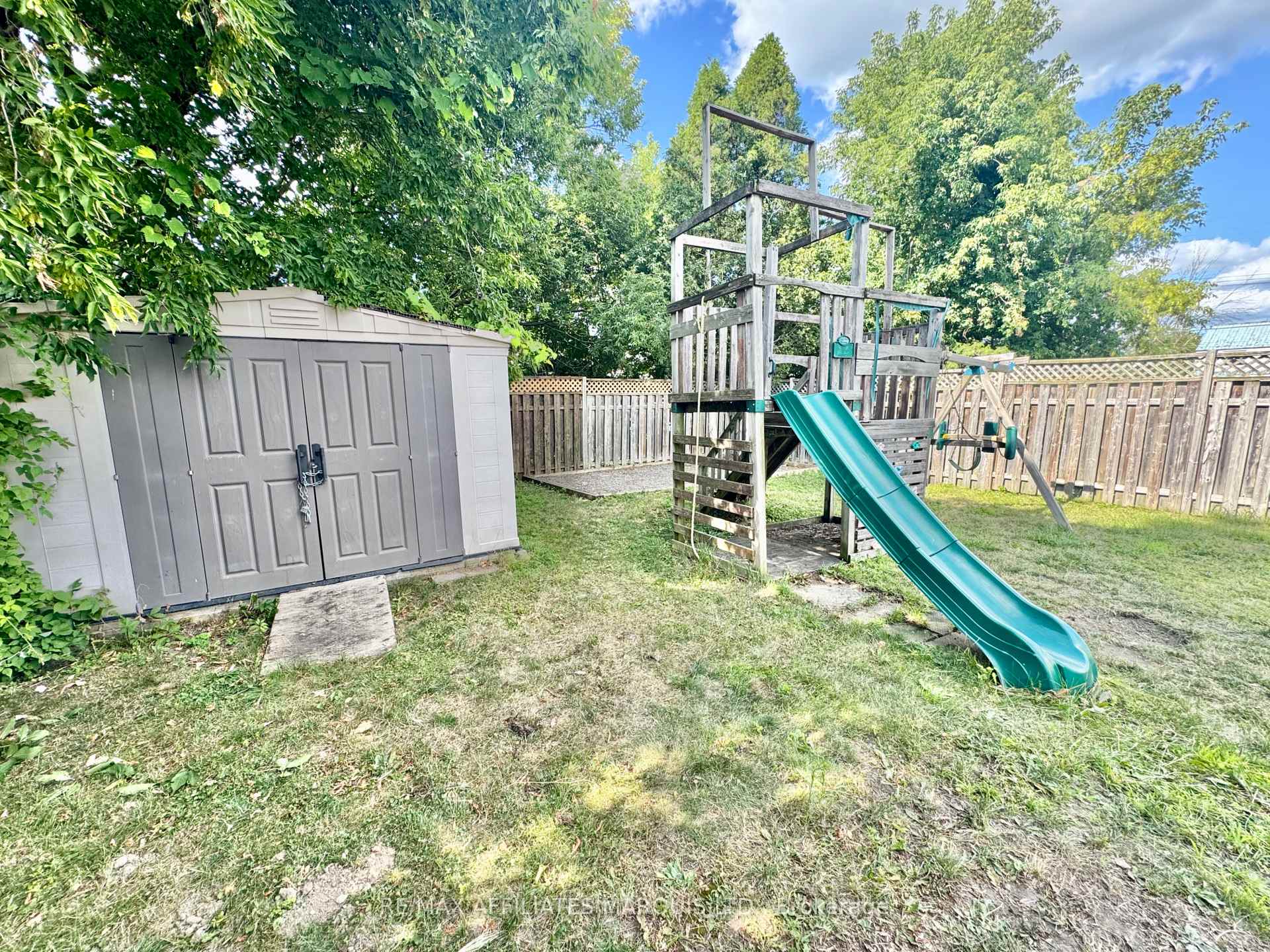 Photo 5 of 41 Twelfth Street E, Cornwall — HOMEH