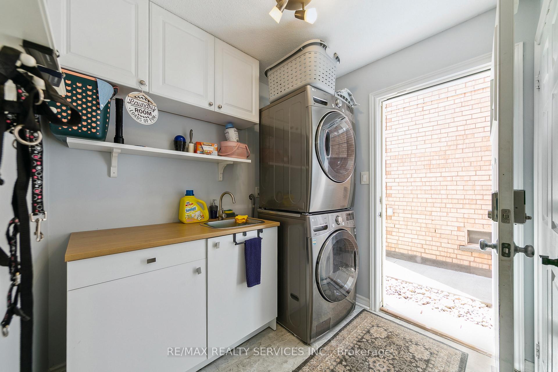 Photo 26 of 120 Flowertown Avenue, Brampton, Northwood Park — HOMEH