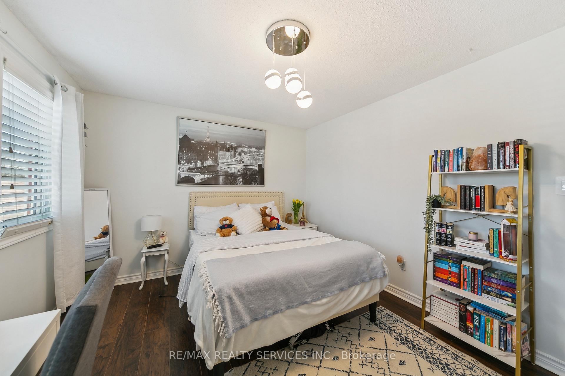 Photo 29 of 120 Flowertown Avenue, Brampton, Northwood Park — HOMEH
