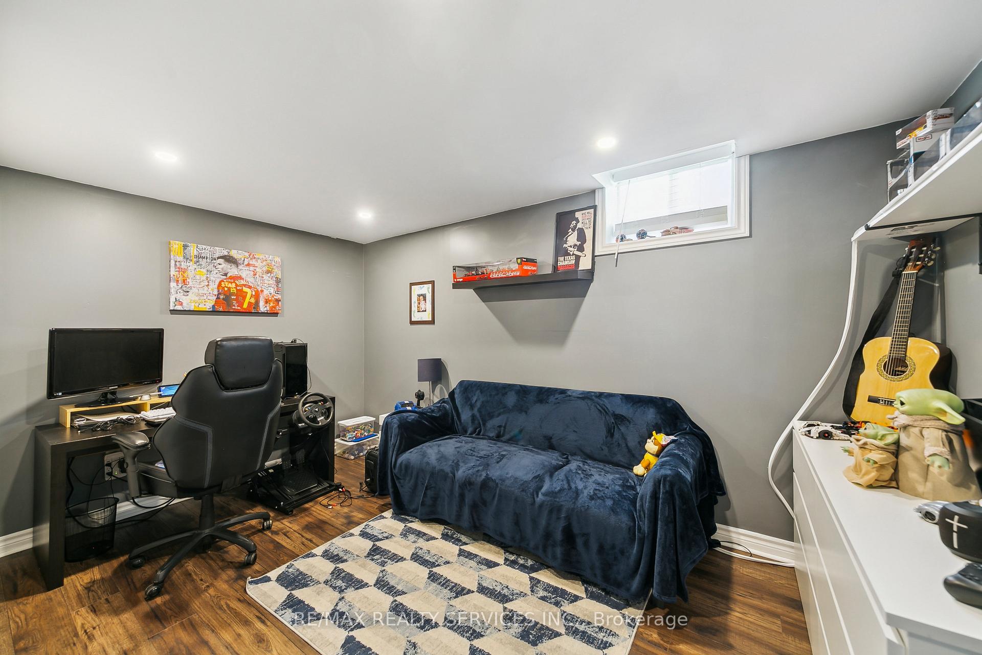 Photo 37 of 120 Flowertown Avenue, Brampton, Northwood Park — HOMEH