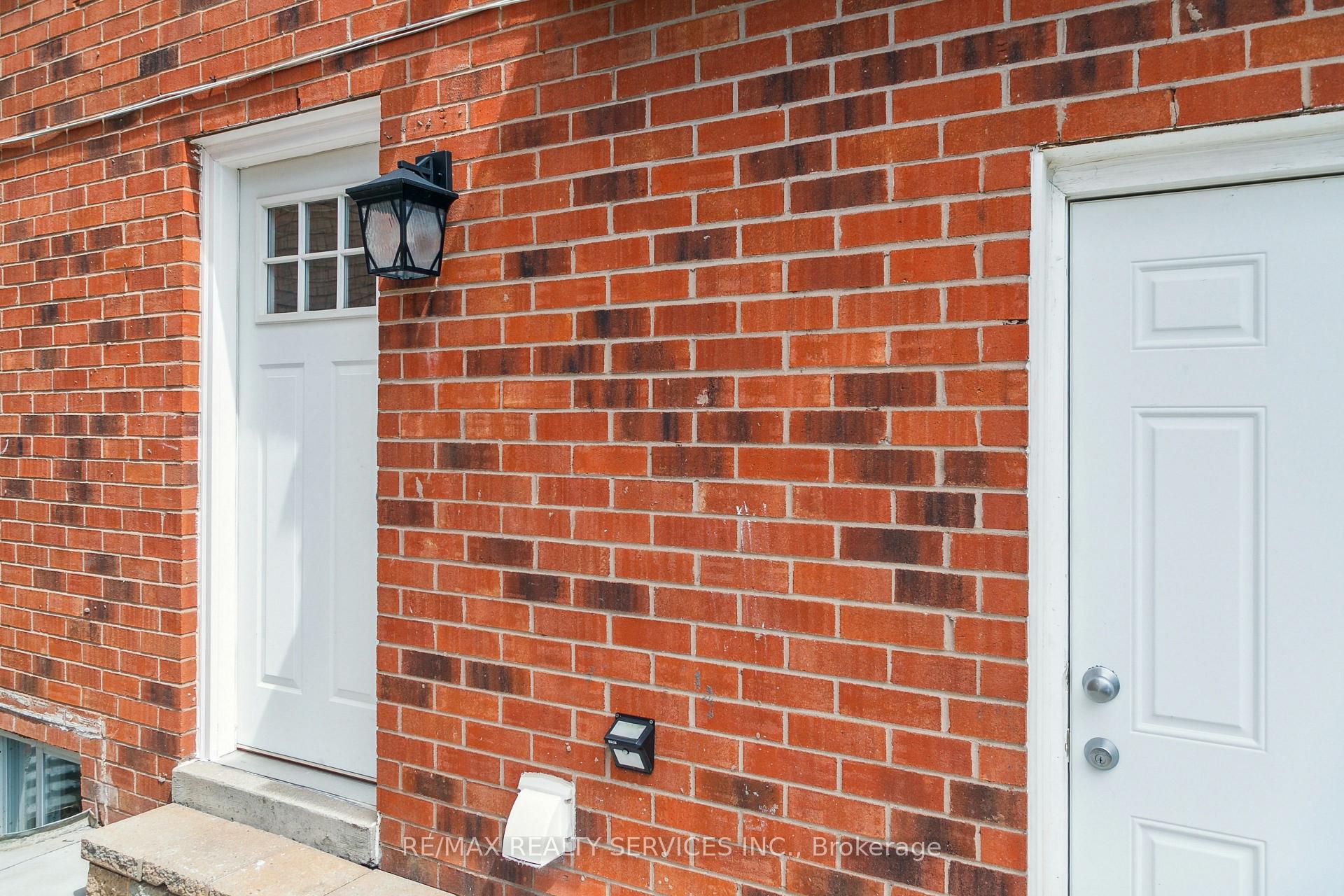 Photo 43 of 120 Flowertown Avenue, Brampton, Northwood Park — HOMEH