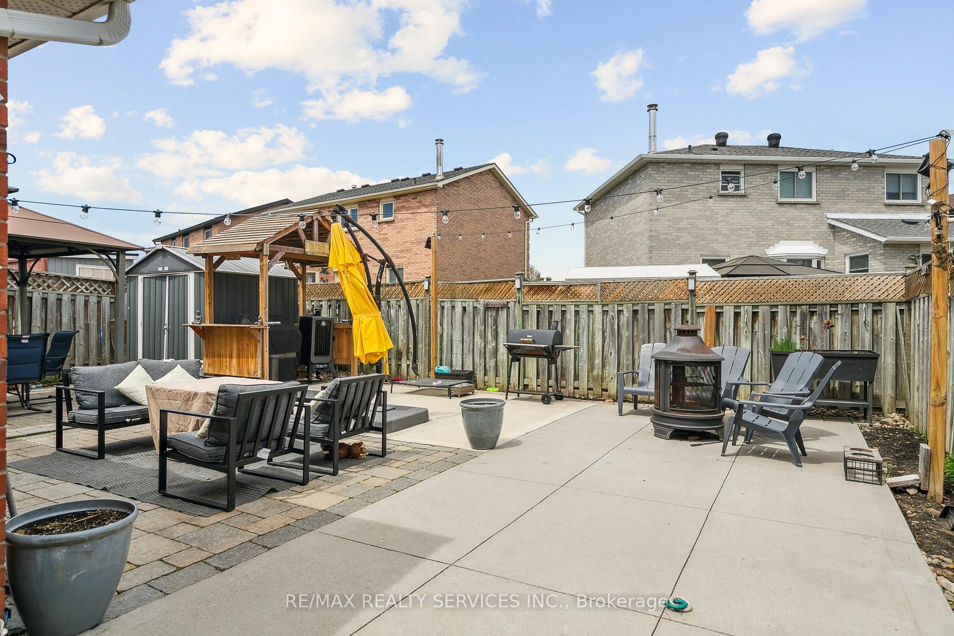 Photo 44 of 120 Flowertown Avenue, Brampton, Northwood Park — HOMEH