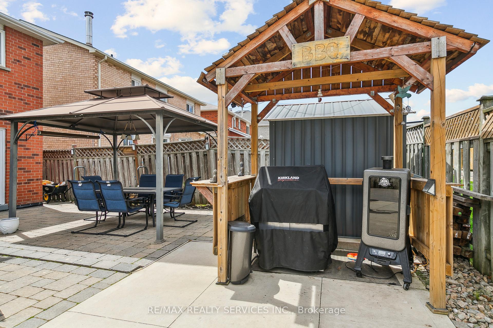Photo 48 of 120 Flowertown Avenue, Brampton, Northwood Park — HOMEH