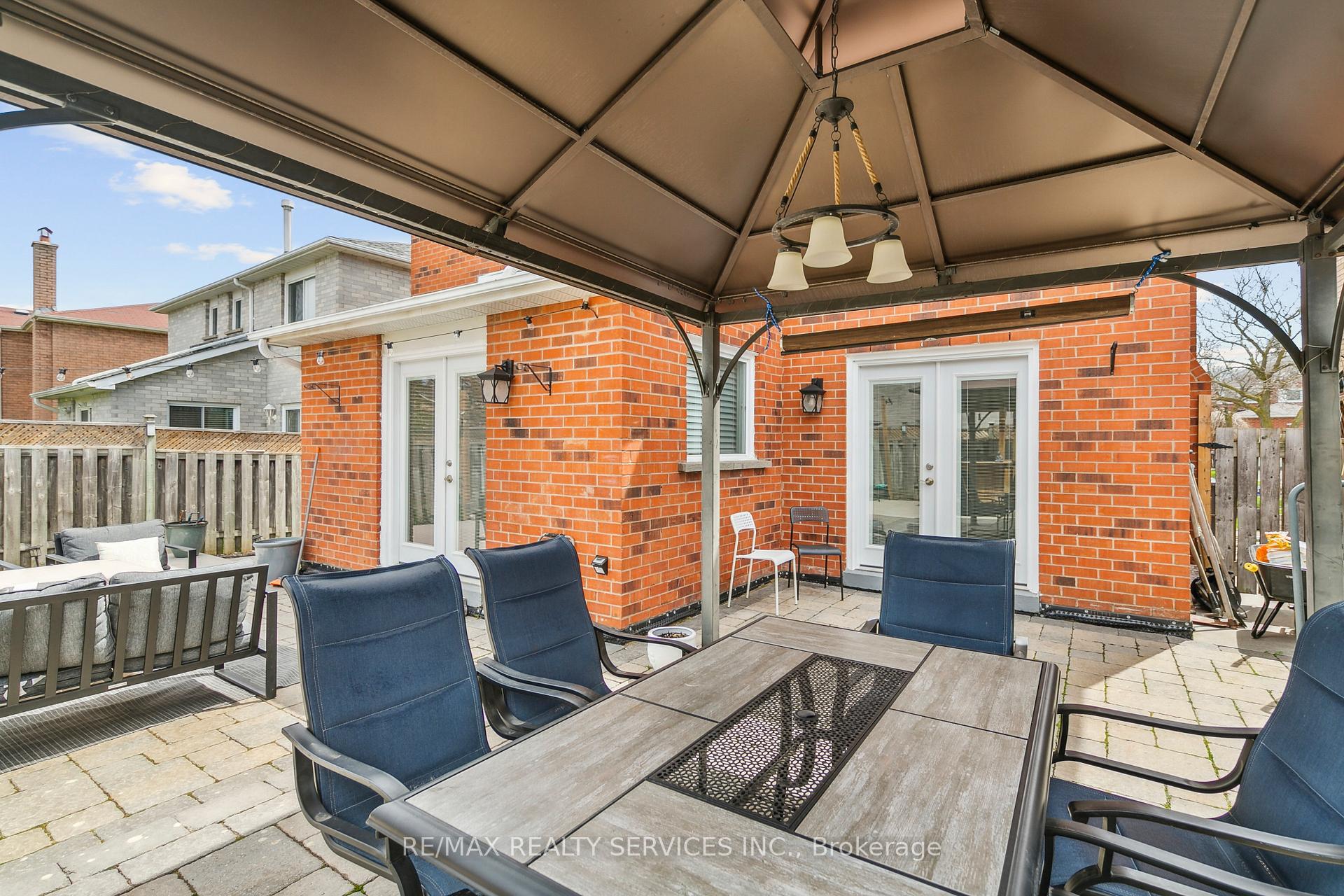 Photo 49 of 120 Flowertown Avenue, Brampton, Northwood Park — HOMEH