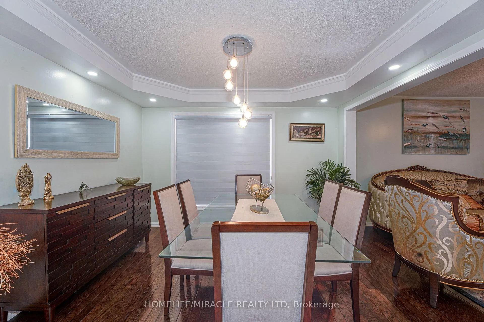 Photo 7 of 28 Bowsfield Drive, Brampton, Vales of Castlemore — HOMEH