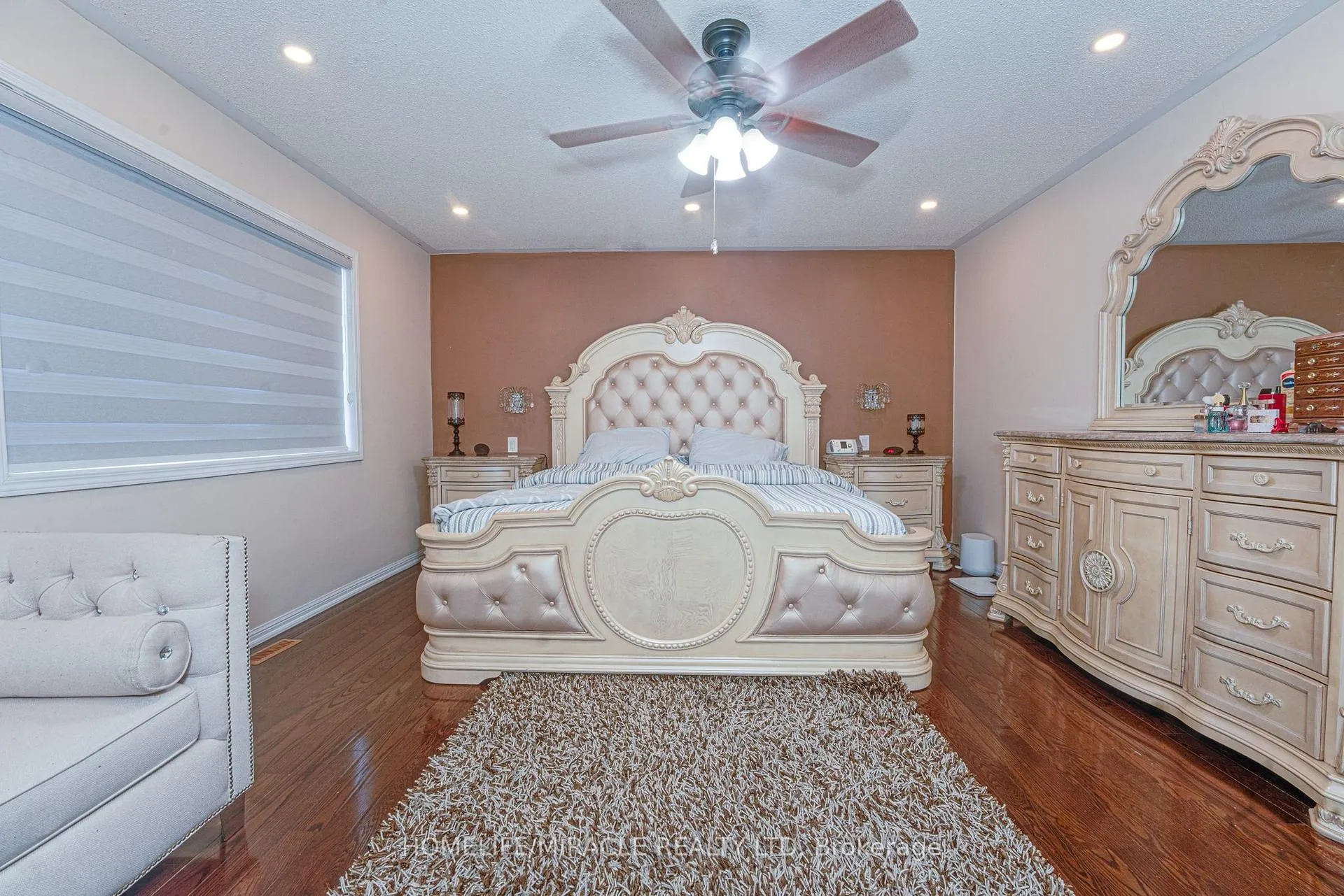 Photo 21 of 28 Bowsfield Drive, Brampton, Vales of Castlemore — HOMEH