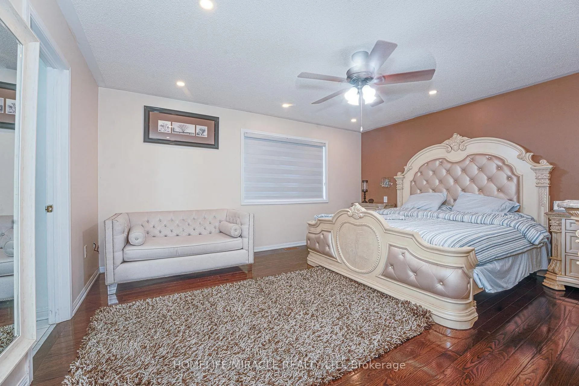 Photo 22 of 28 Bowsfield Drive, Brampton, Vales of Castlemore — HOMEH