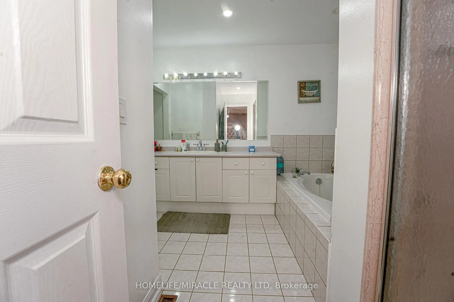 Photo 25 of 28 Bowsfield Drive, Brampton, Vales of Castlemore — HOMEH