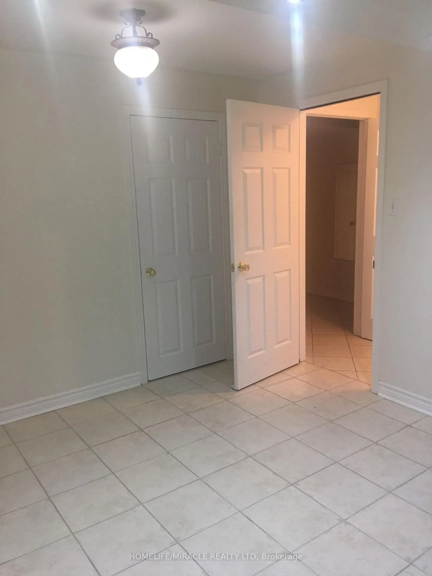 Photo 37 of 28 Bowsfield Drive, Brampton, Vales of Castlemore — HOMEH