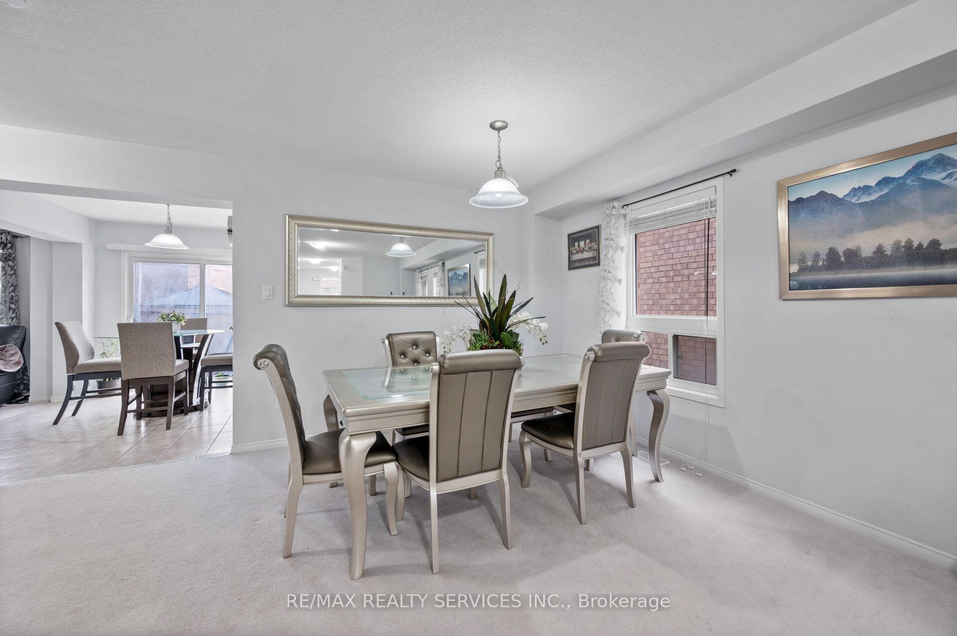 Photo 6 of 31 Rambling Oak Drive, Brampton, Fletcher's Meadow — HOMEH