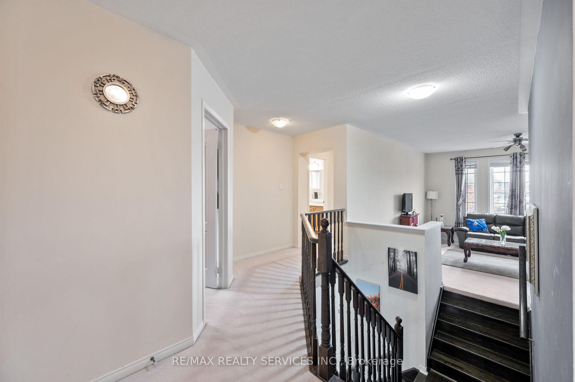 Photo 35 of 31 Rambling Oak Drive, Brampton, Fletcher's Meadow — HOMEH