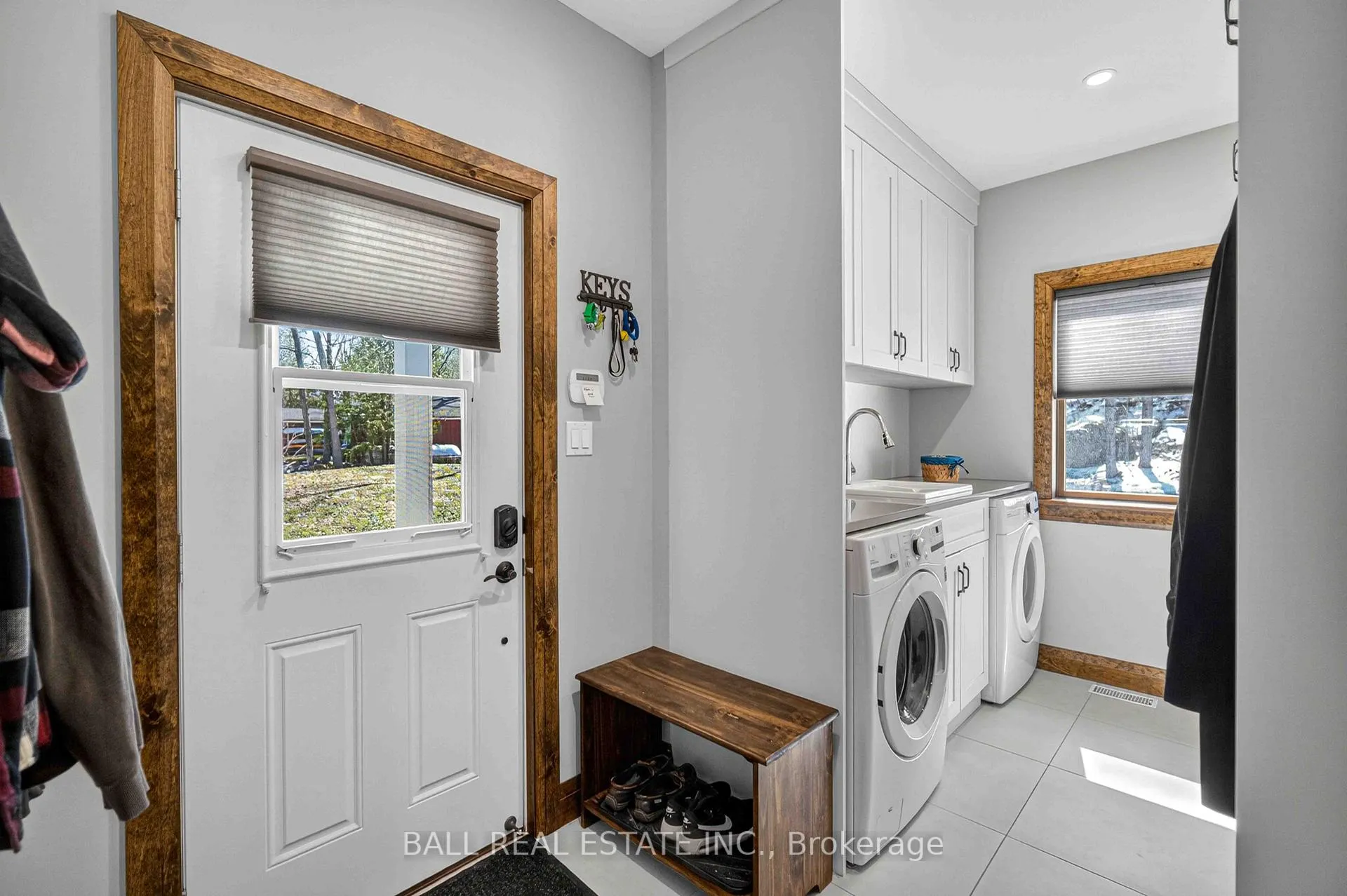 Photo 21 of 3174 + 3170 Spring Lane E, Selwyn — HOMEH