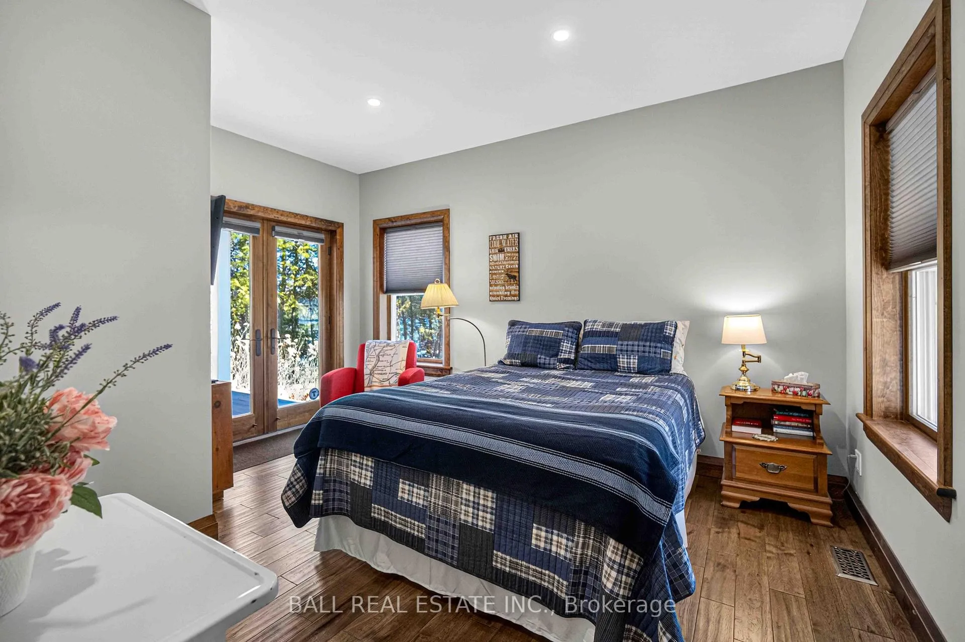 Photo 24 of 3174 + 3170 Spring Lane E, Selwyn — HOMEH