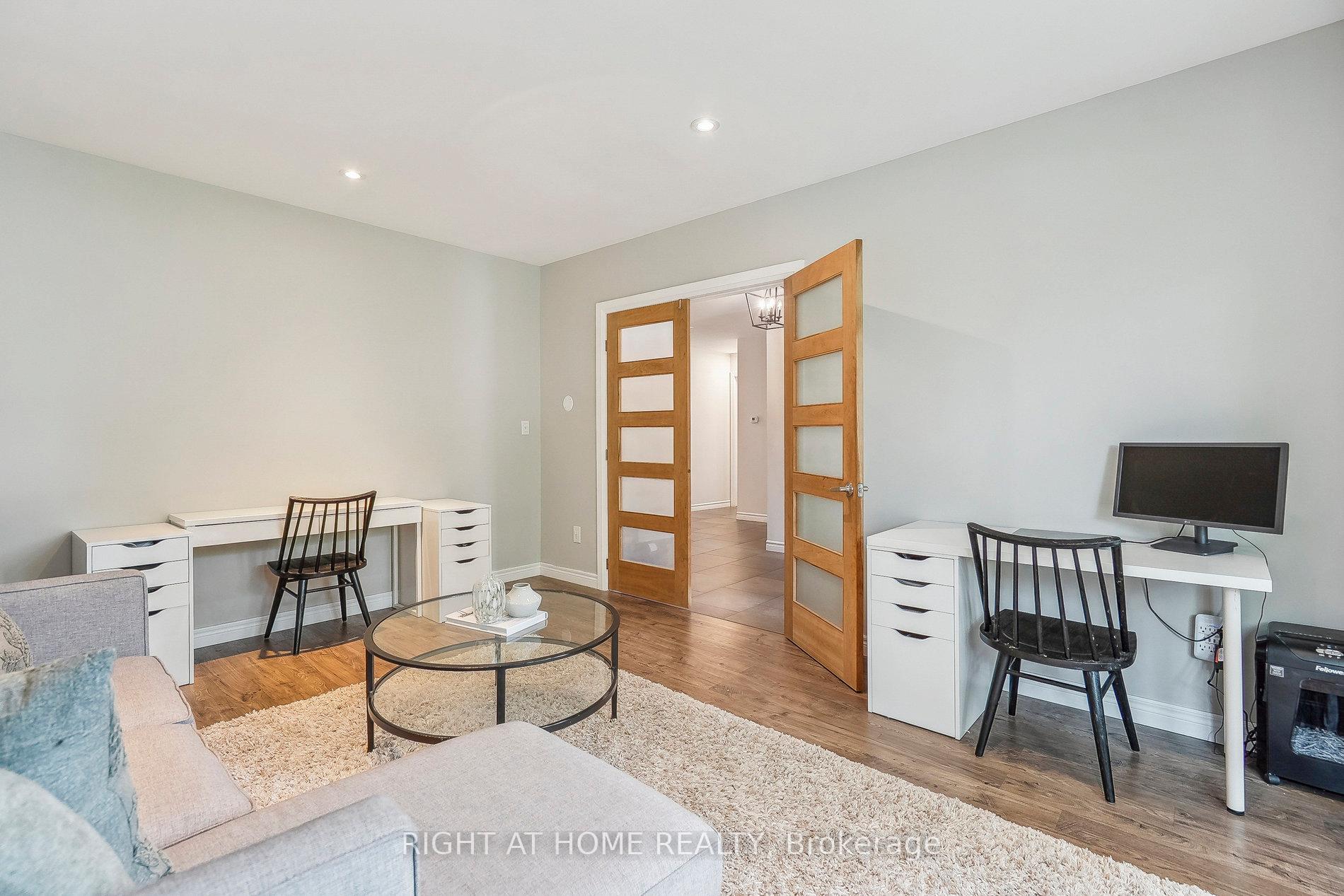 Photo 6 of 44 Citation Crescent, Hamilton, Meadowlands — HOMEH