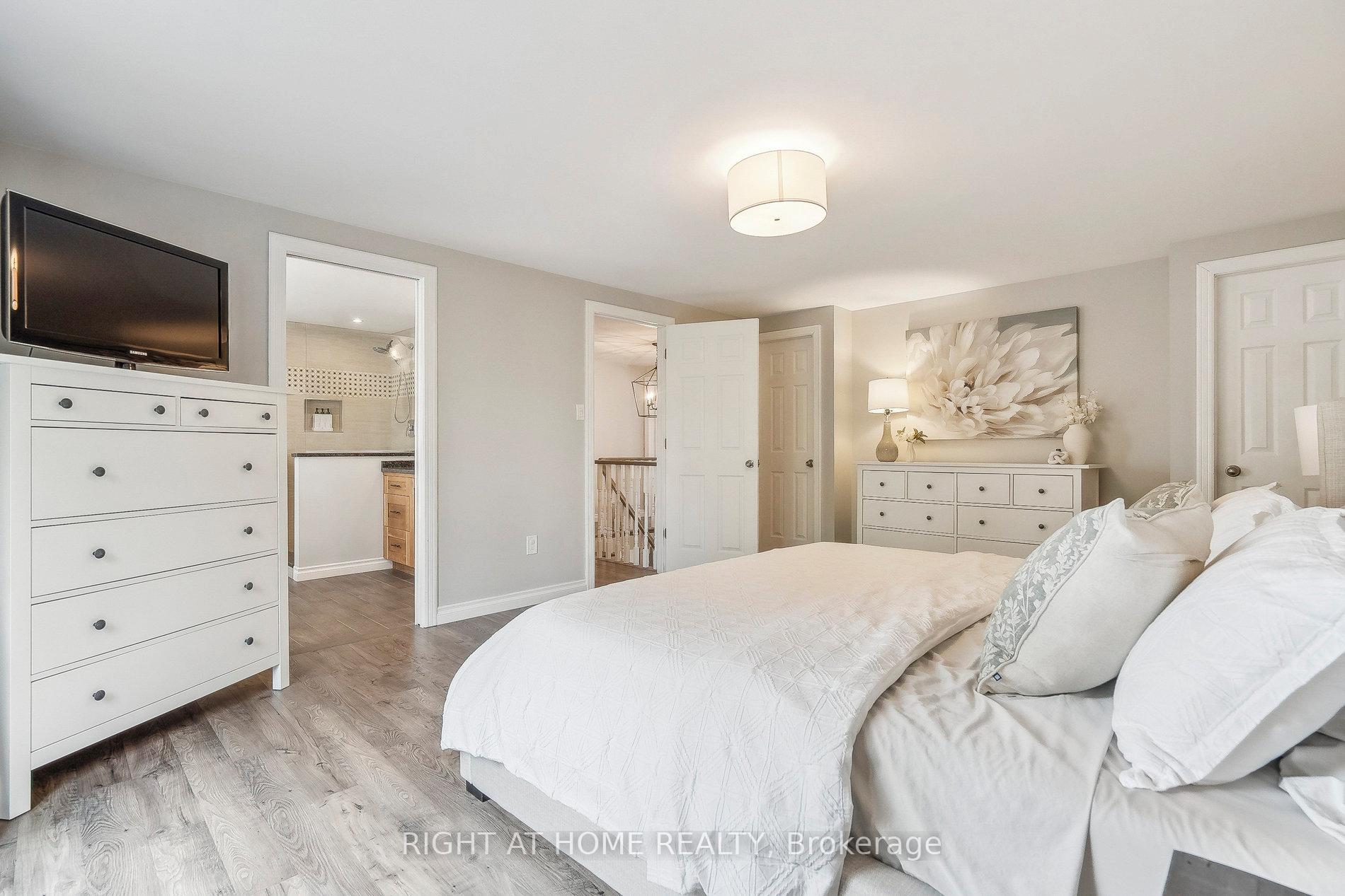 Photo 20 of 44 Citation Crescent, Hamilton, Meadowlands — HOMEH