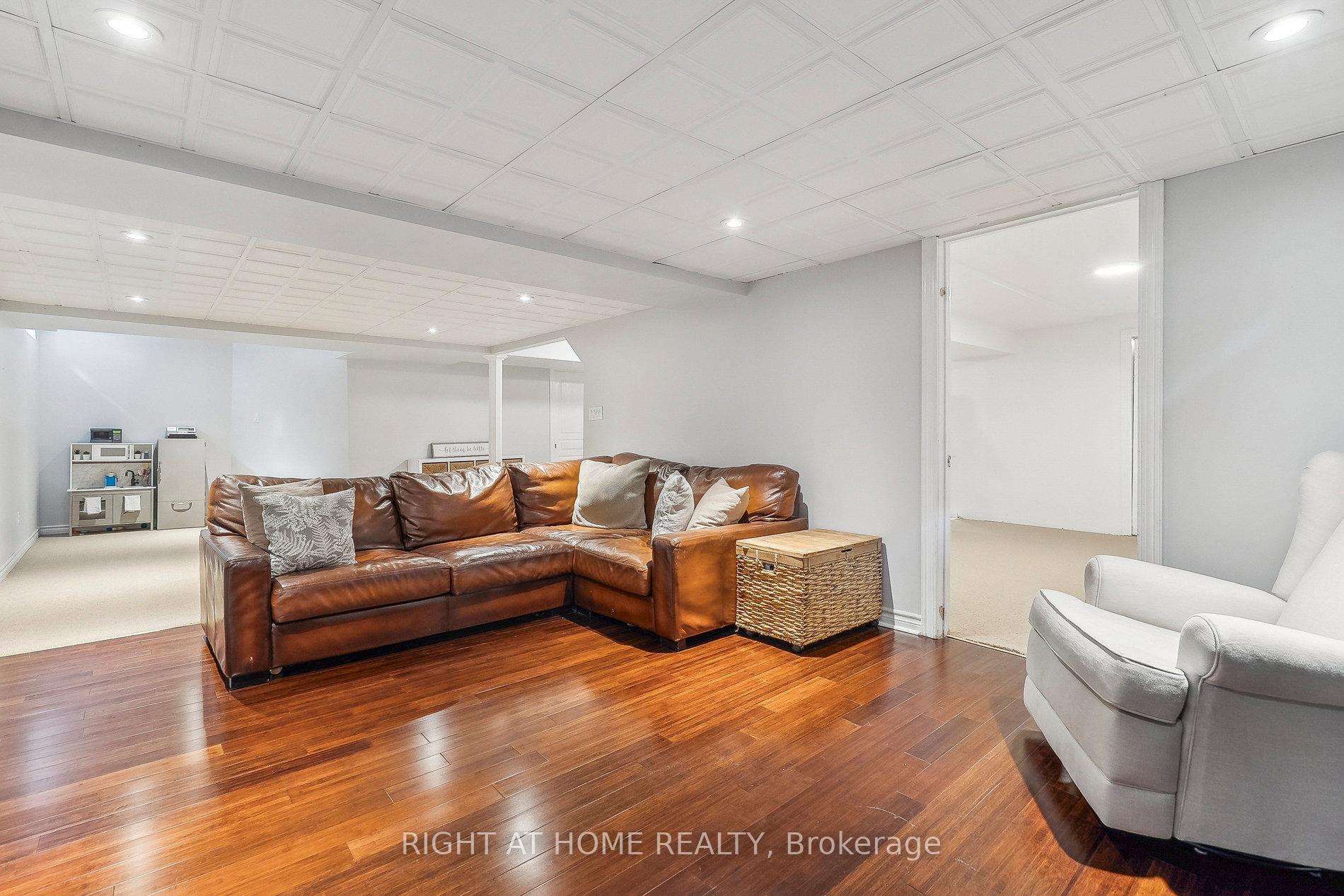 Photo 31 of 44 Citation Crescent, Hamilton, Meadowlands — HOMEH