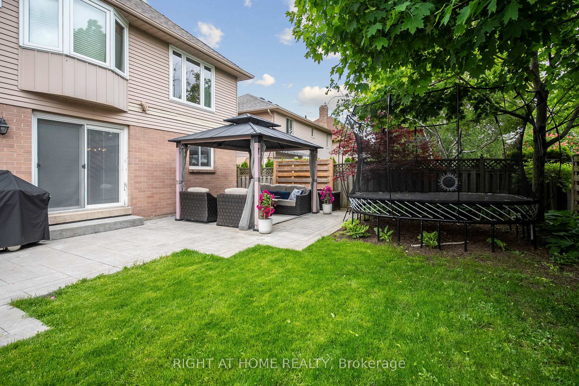 Photo 36 of 44 Citation Crescent, Hamilton, Meadowlands — HOMEH