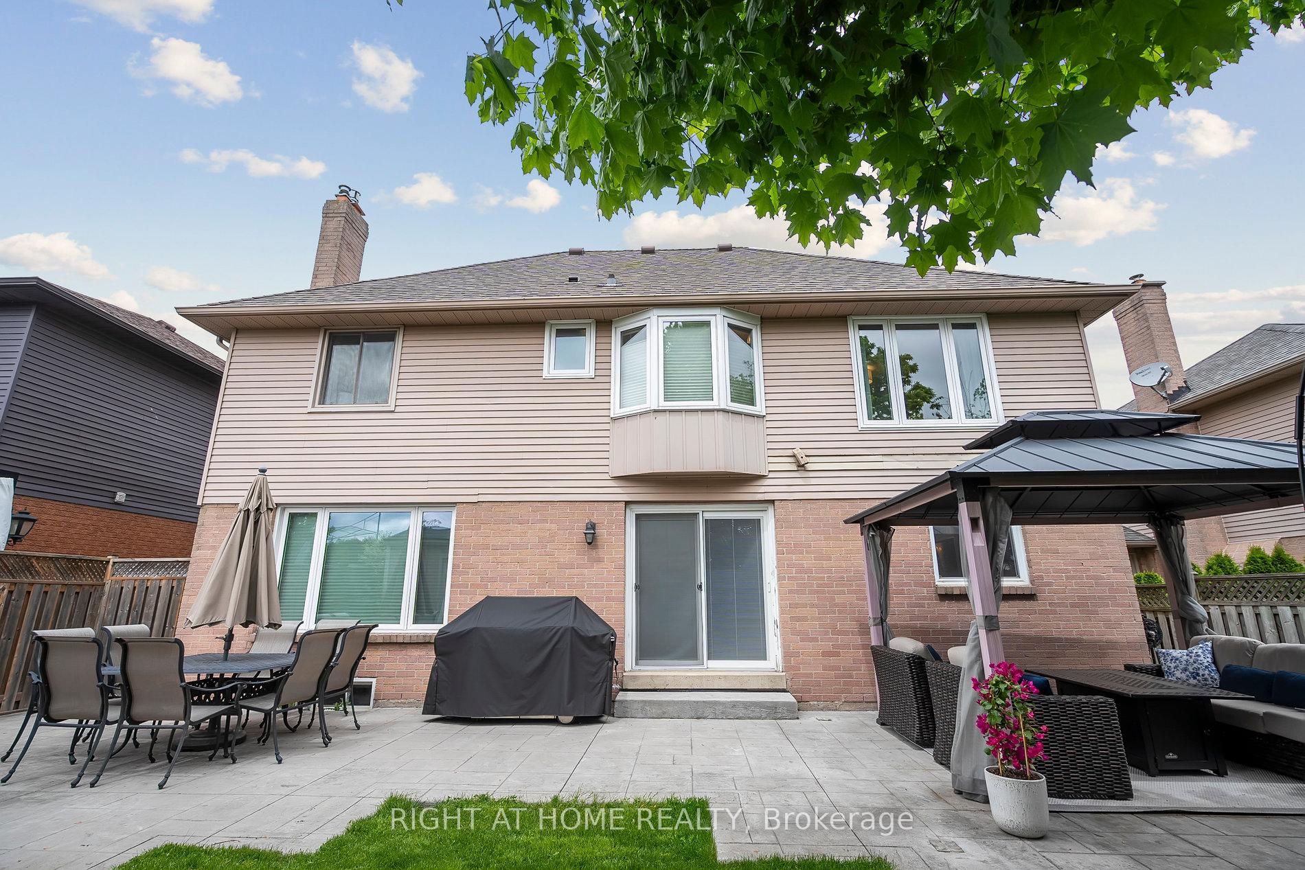 Photo 41 of 44 Citation Crescent, Hamilton, Meadowlands — HOMEH