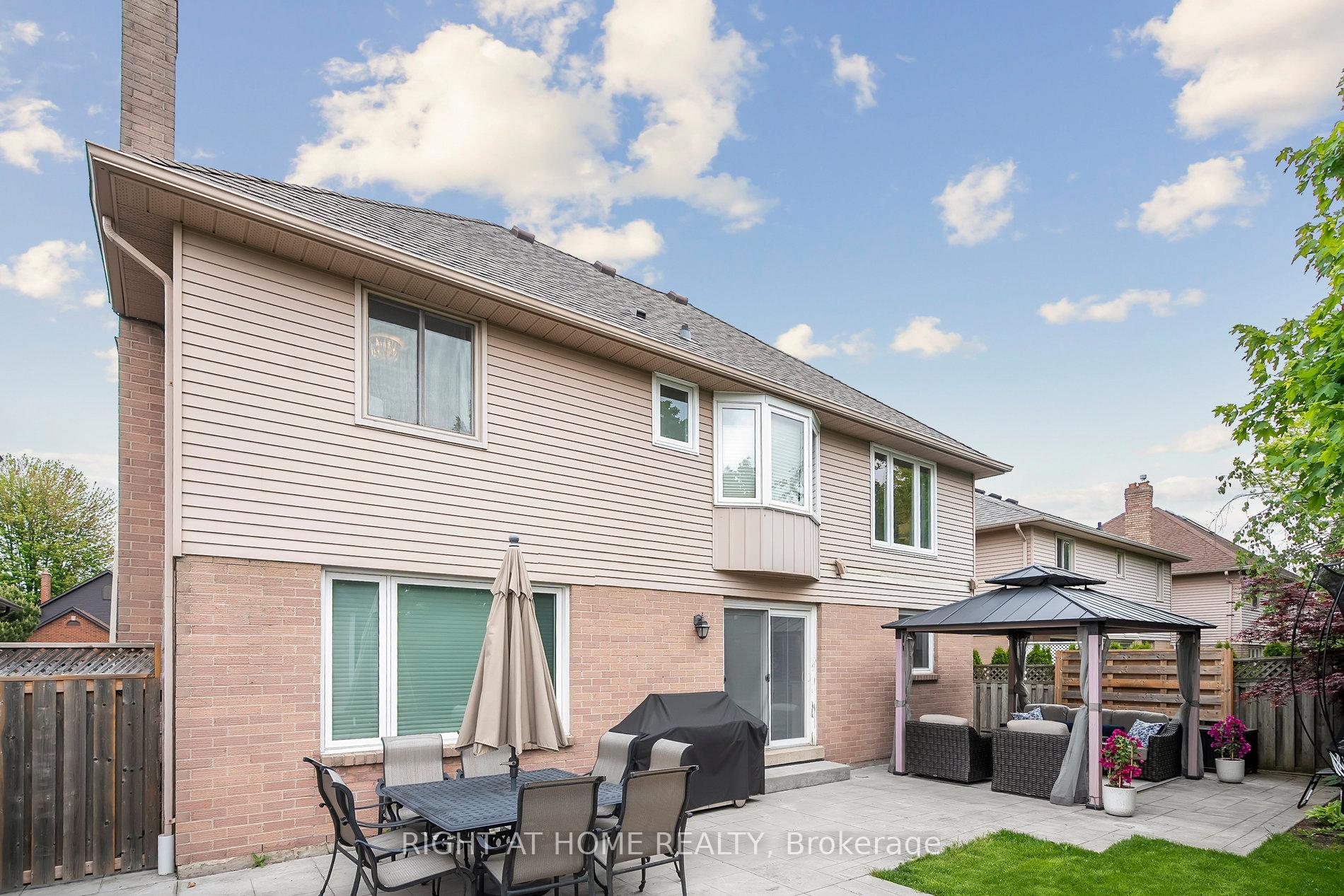 Photo 42 of 44 Citation Crescent, Hamilton, Meadowlands — HOMEH