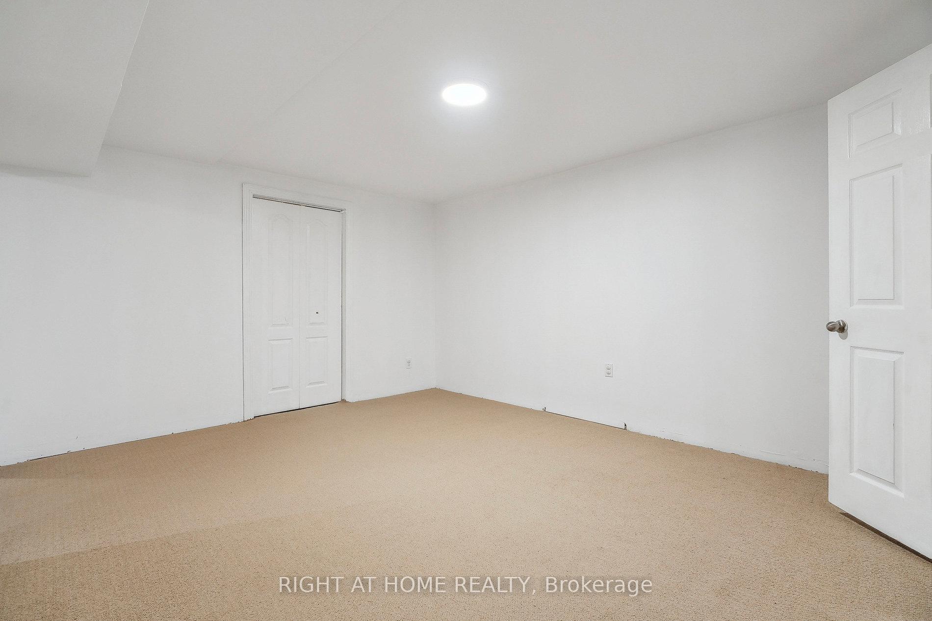 Photo 43 of 44 Citation Crescent, Hamilton, Meadowlands — HOMEH