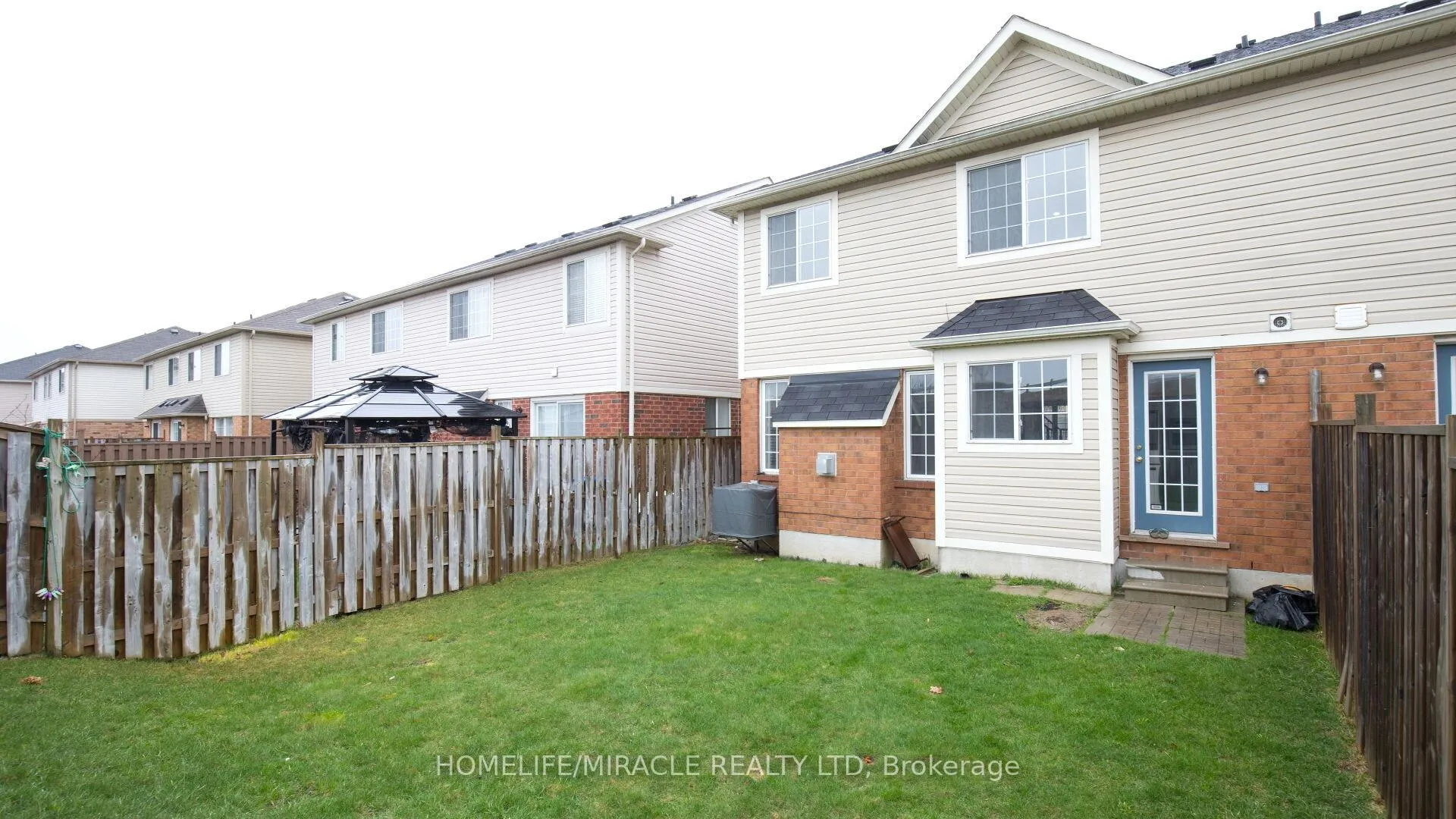 Photo 15 of 118 Owlridge Drive, Brampton, Credit Valley — HOMEH