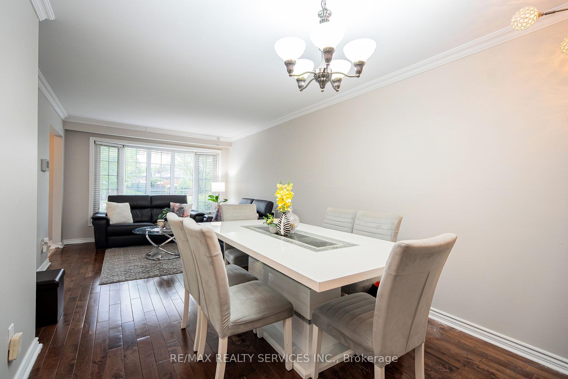 Photo 6 of 41 Mallard Crescent, Brampton, Central Park — HOMEH