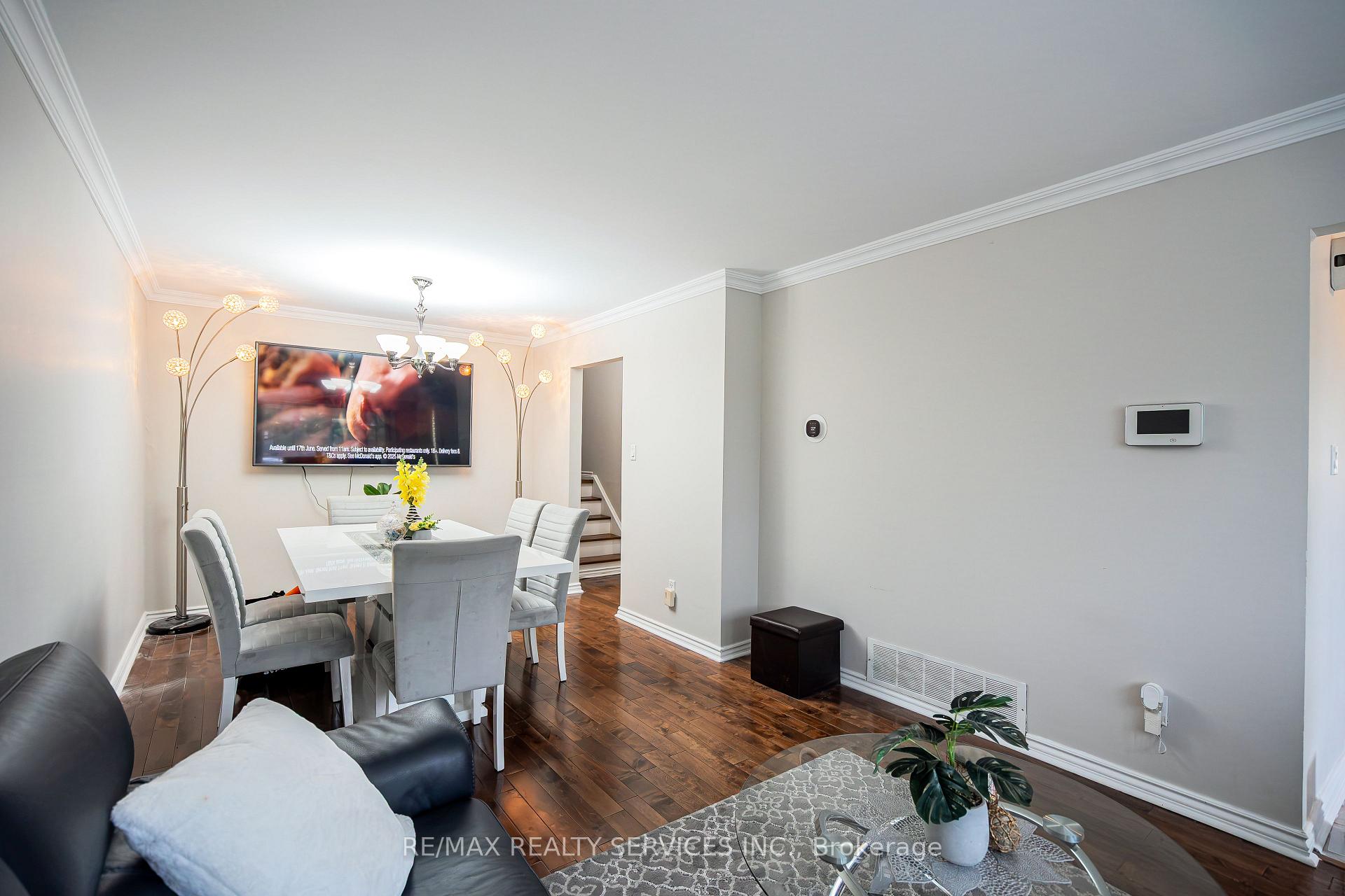 Photo 14 of 41 Mallard Crescent, Brampton, Central Park — HOMEH