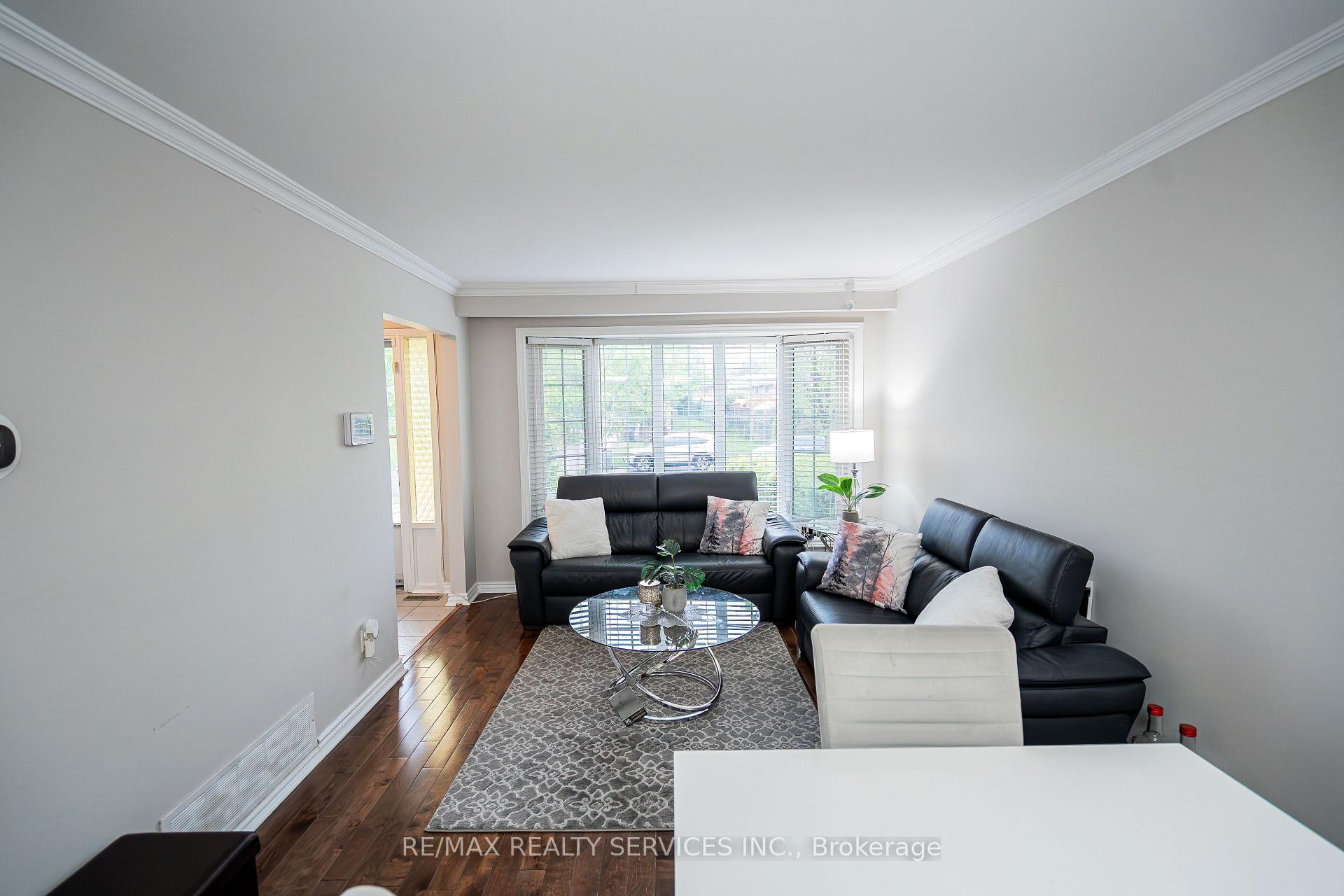 Photo 1 of 41 Mallard Crescent, Brampton, Central Park — HOMEH