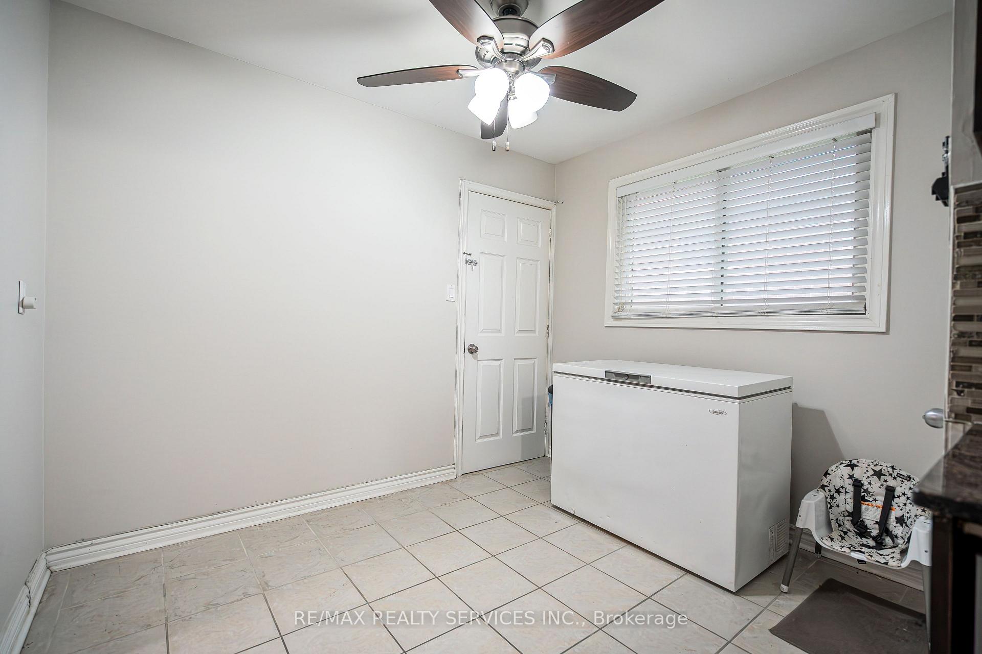 Photo 19 of 41 Mallard Crescent, Brampton, Central Park — HOMEH