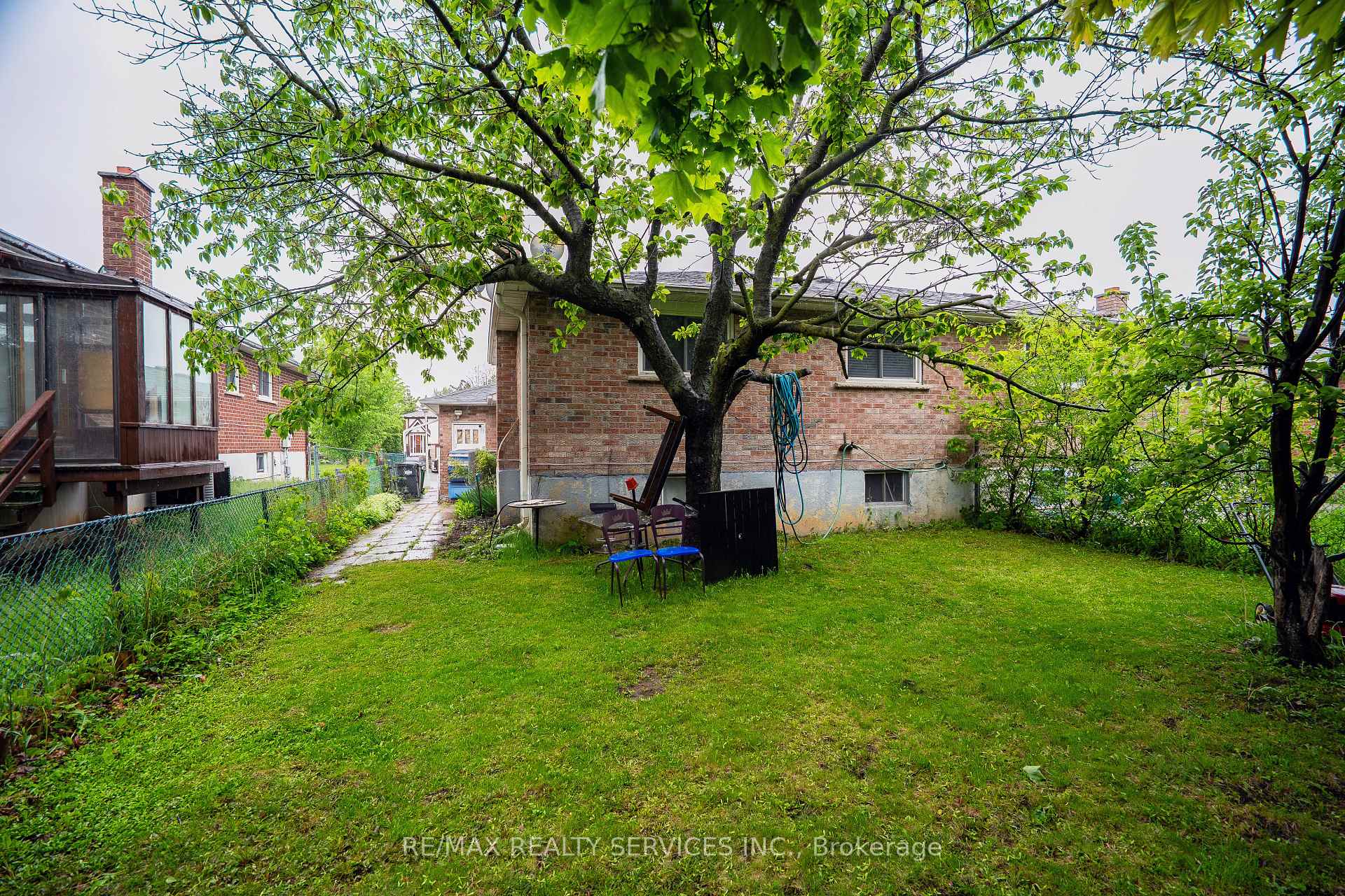 Photo 28 of 41 Mallard Crescent, Brampton, Central Park — HOMEH