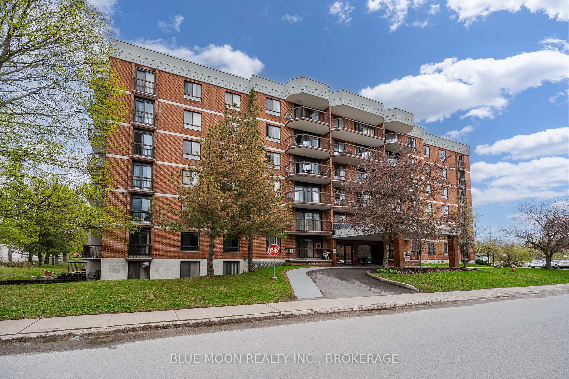 Photo 1 of Unit 207, 14 Greenview Drive, Kingston, Central City West — HOMEH