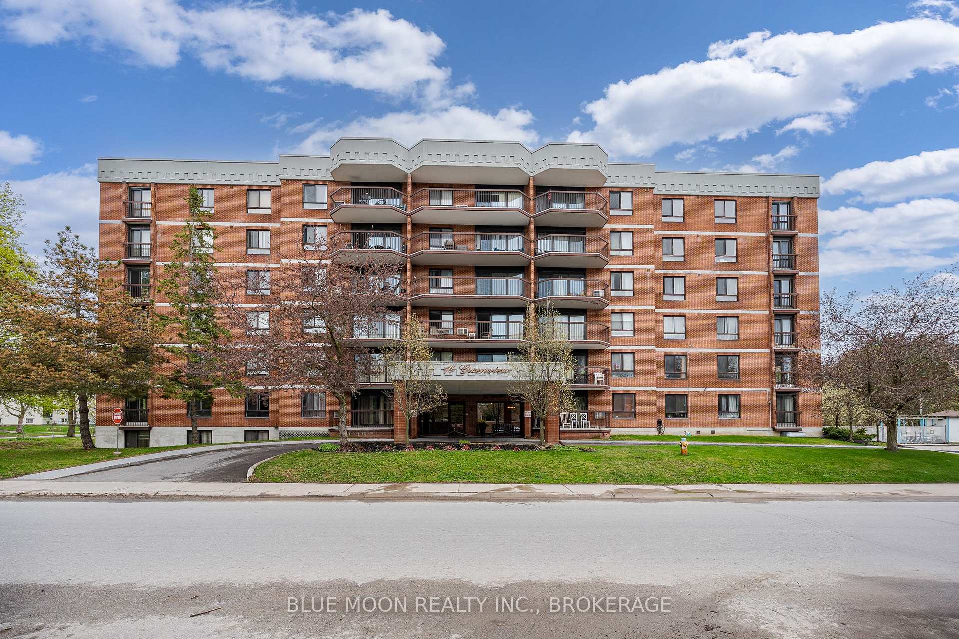 Photo 2 of Unit 207, 14 Greenview Drive, Kingston, Central City West — HOMEH